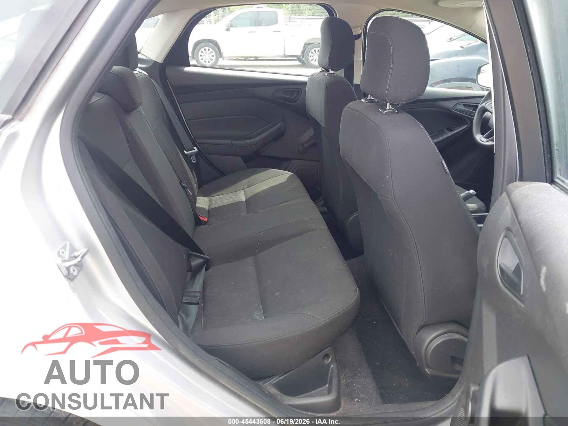 FORD FOCUS 2017 - 1FADP3E23HL312208