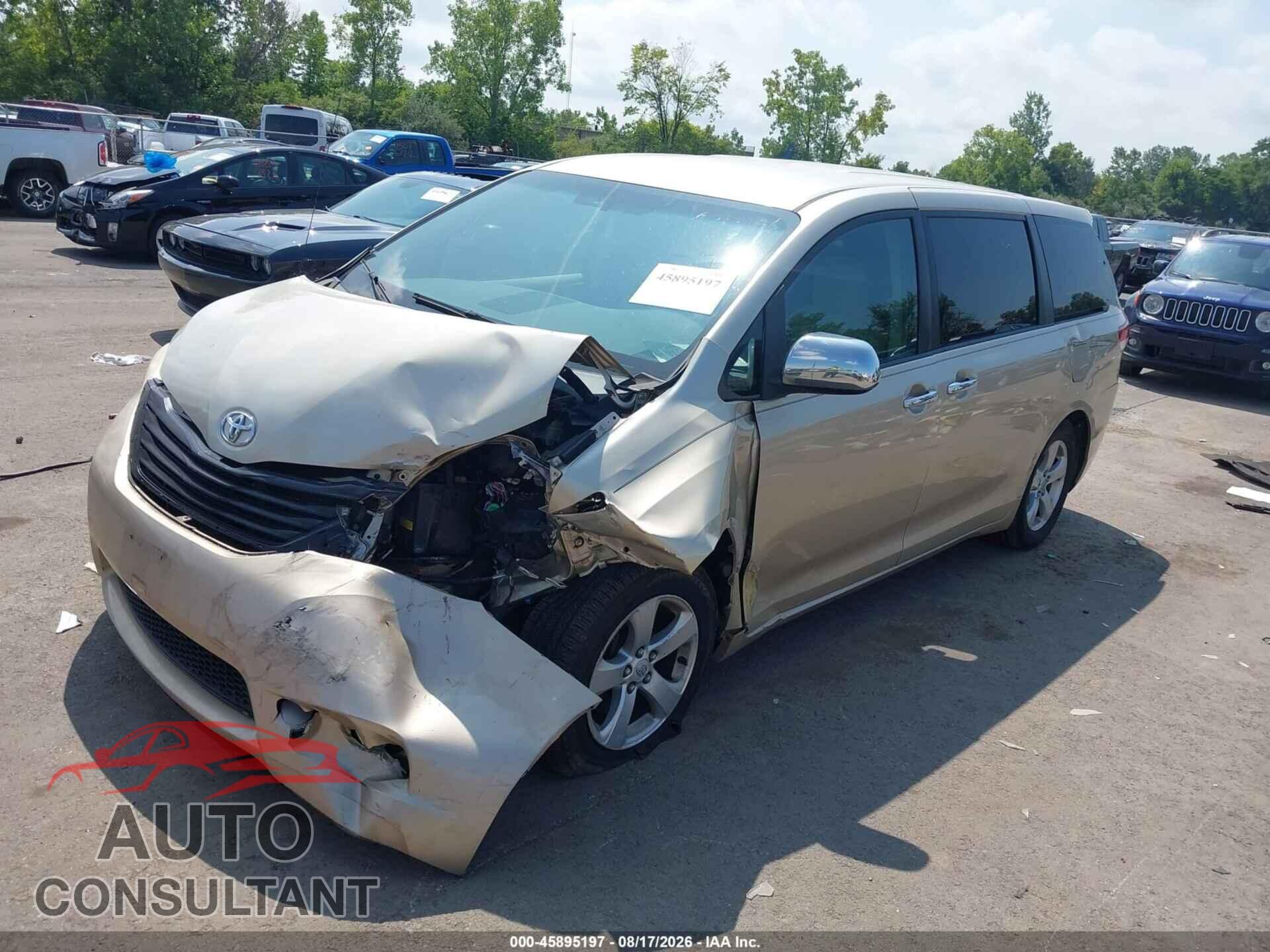 TOYOTA SIENNA 2013 - 5TDZK3DC5DS355403