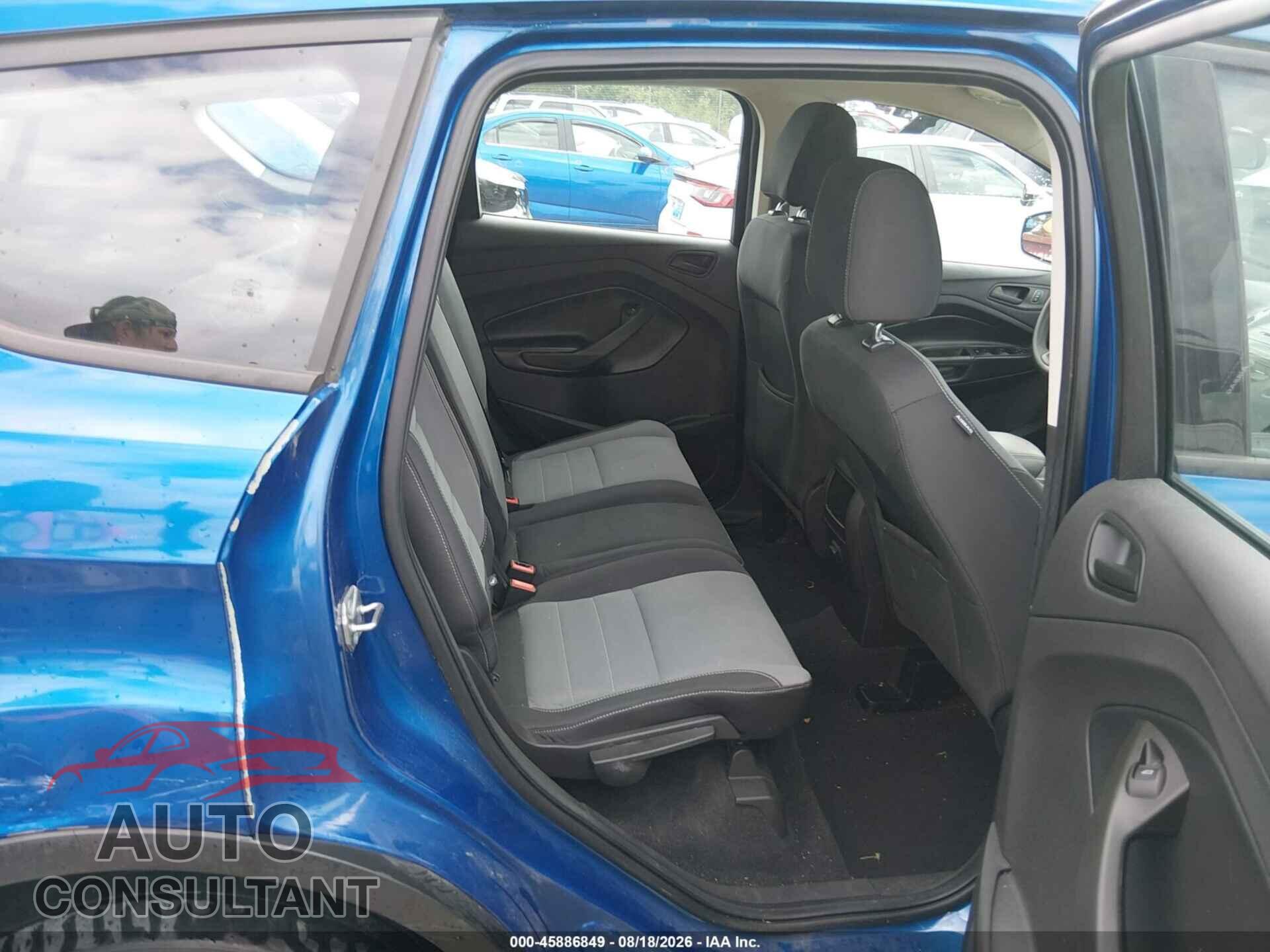 FORD ESCAPE 2017 - 1FMCU0F79HUC46972