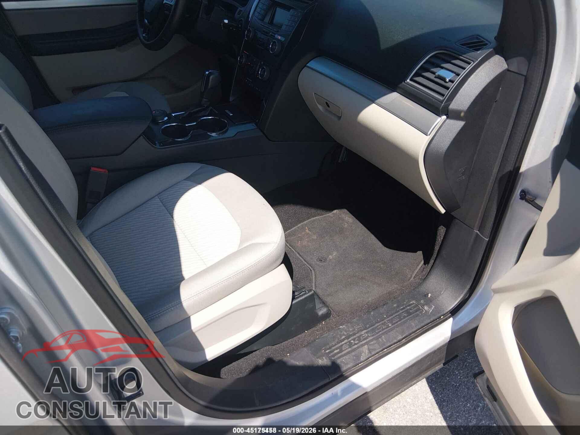 FORD EXPLORER 2018 - 1FM5K8B88JGC45201