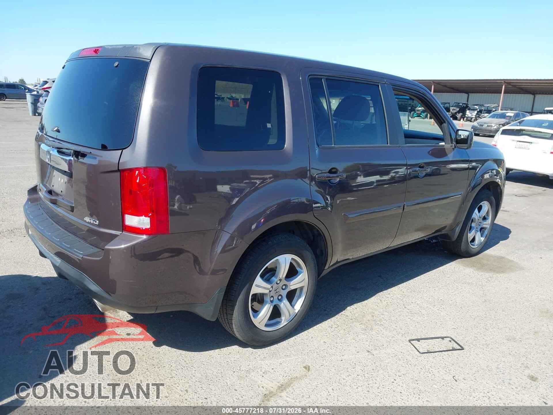 HONDA PILOT 2015 - 5FNYF4H58FB002792