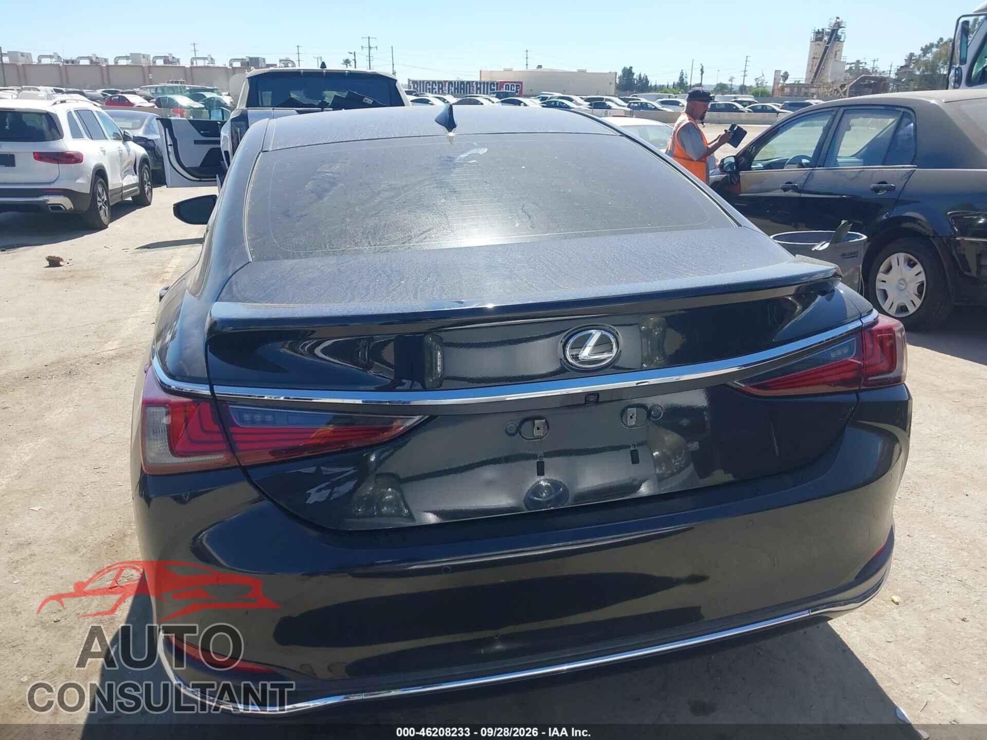 LEXUS ES 300H 2024 - 58ADA1C19RU047353