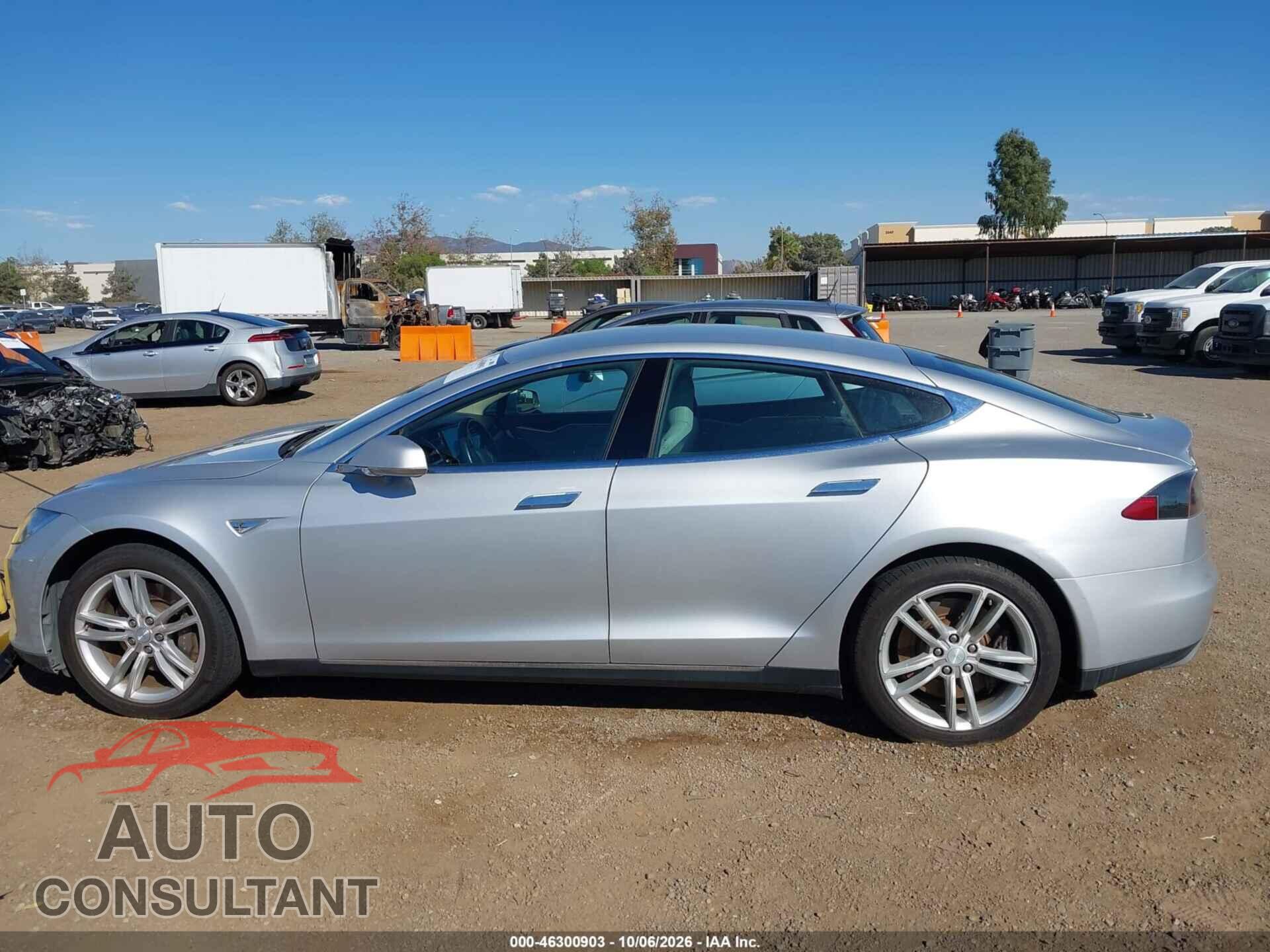 TESLA MODEL S 2013 - 5YJSA1CN0DFP19792