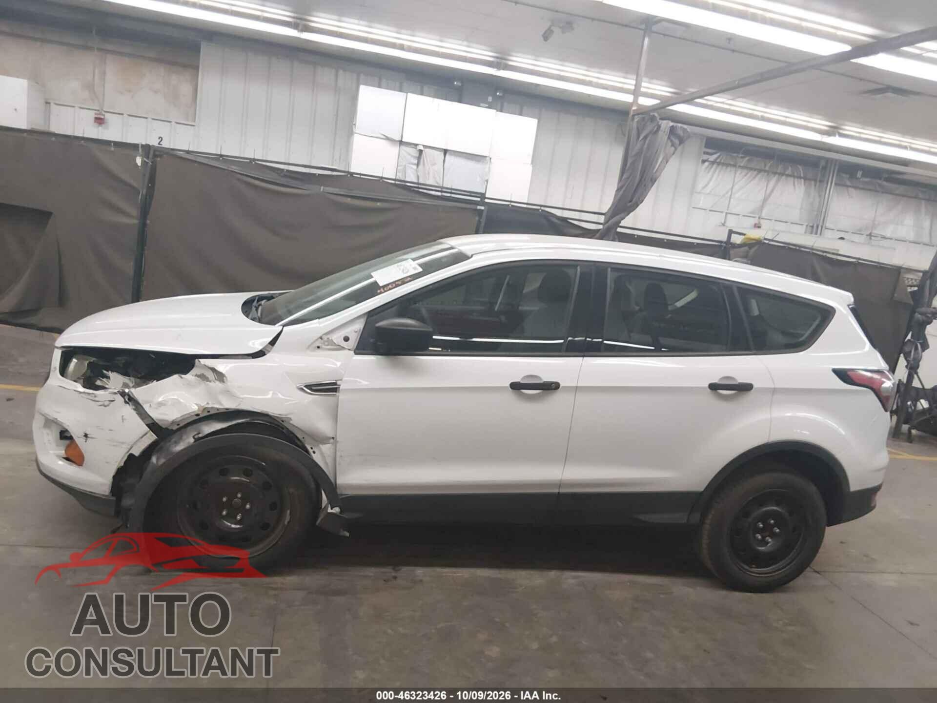 FORD ESCAPE 2017 - 1FMCU0F74HUD67716