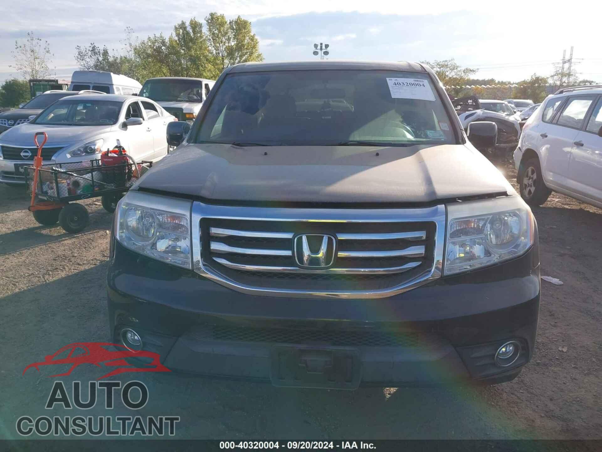 HONDA PILOT 2013 - 5FNYF4H28DB068620