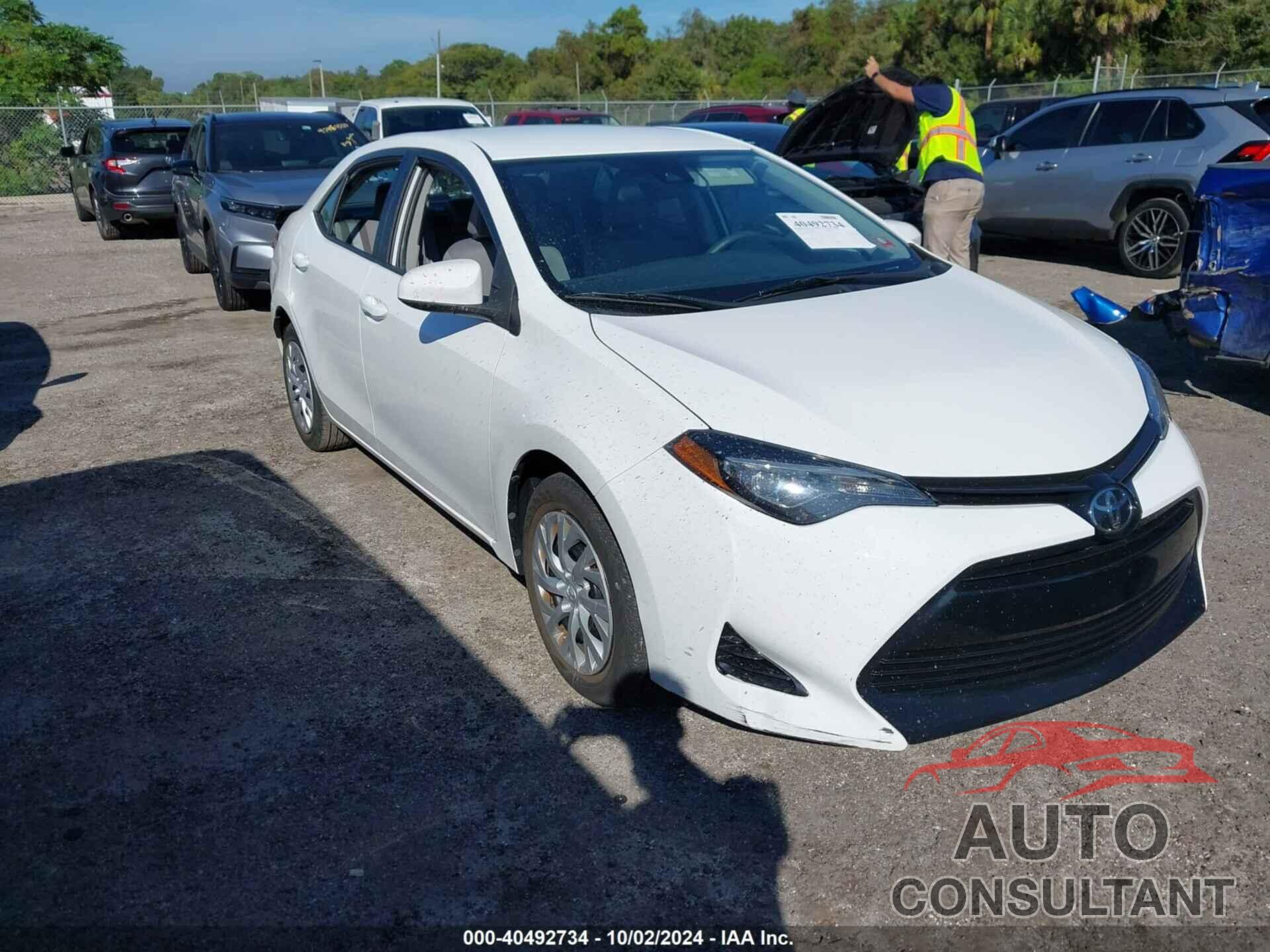 TOYOTA COROLLA 2018 - 5YFBURHE3JP805158