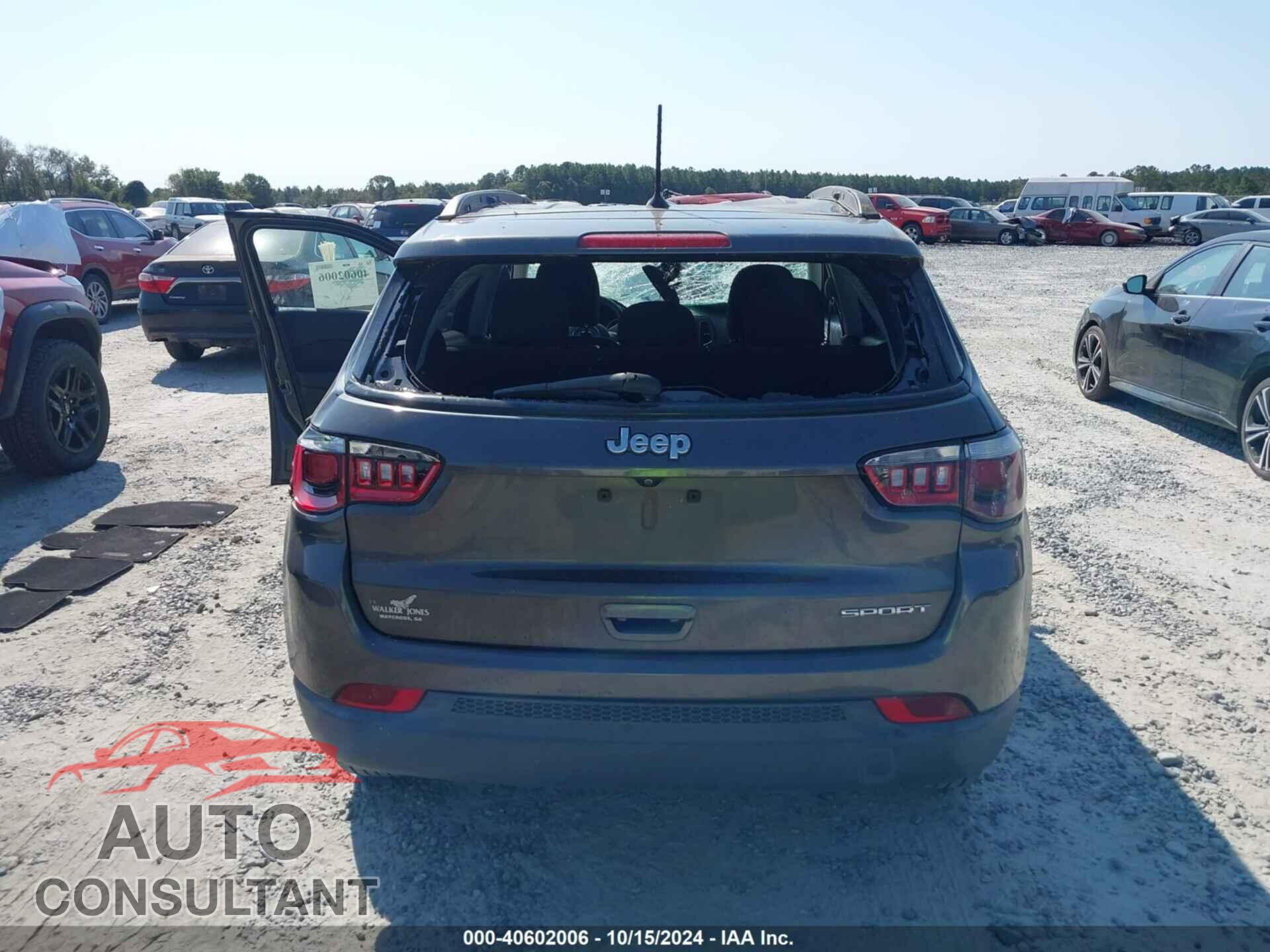 JEEP COMPASS 2018 - 3C4NJCAB0JT182369