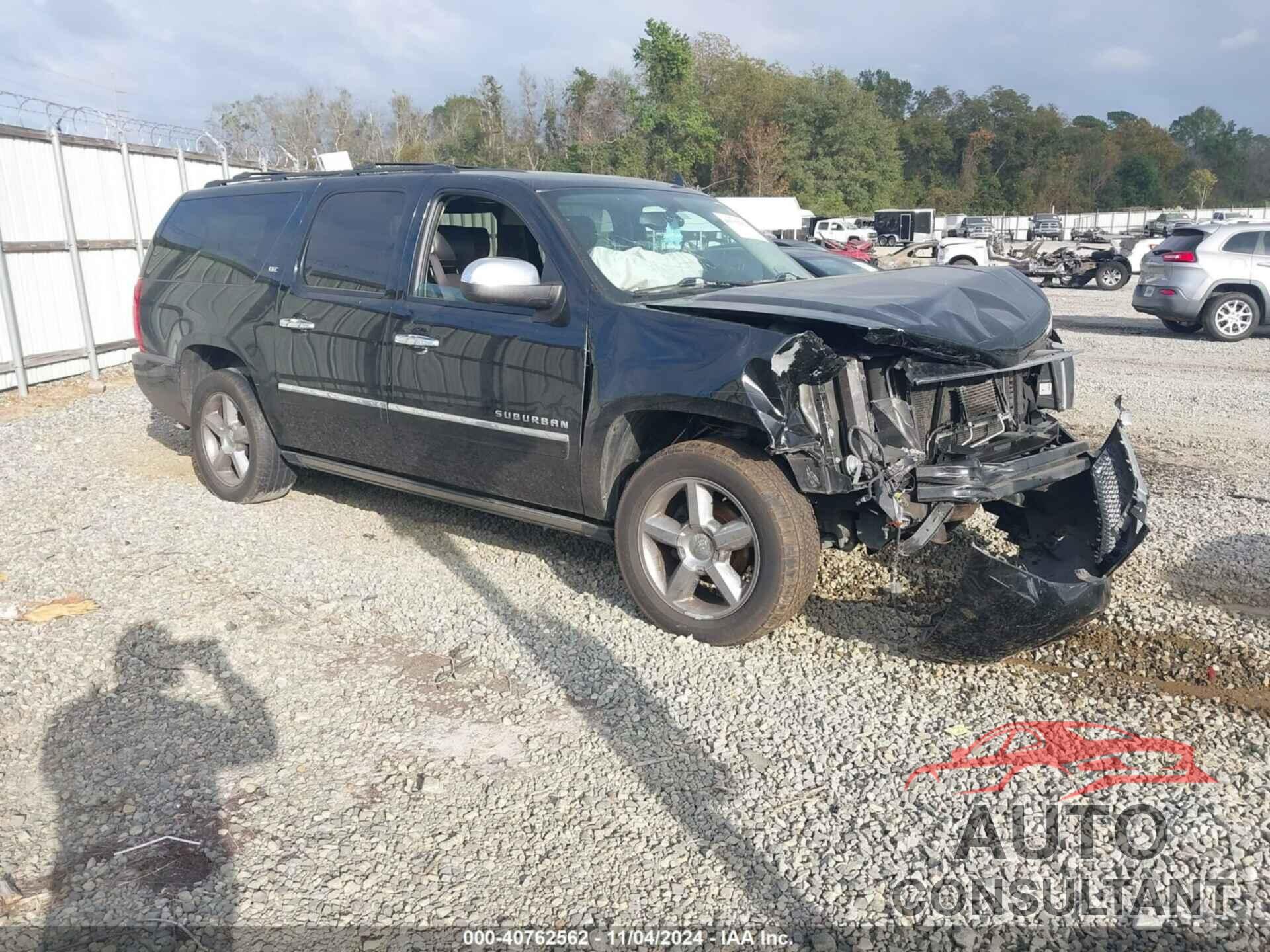 CHEVROLET SUBURBAN 1500 2014 - 1GNSCKE05ER105566