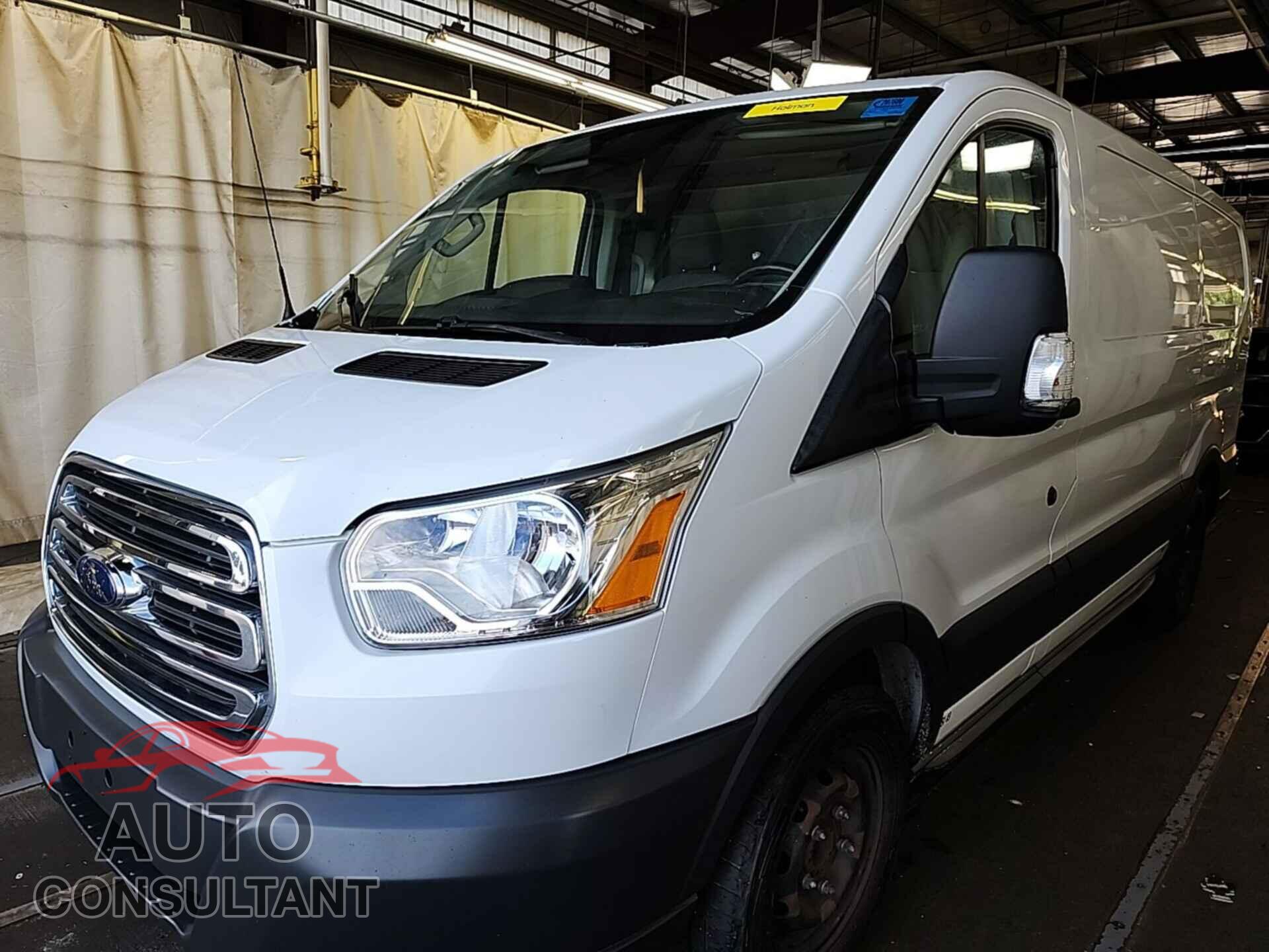 FORD TRANSIT-150 2018 - 1FTYE1YM9JKB22847