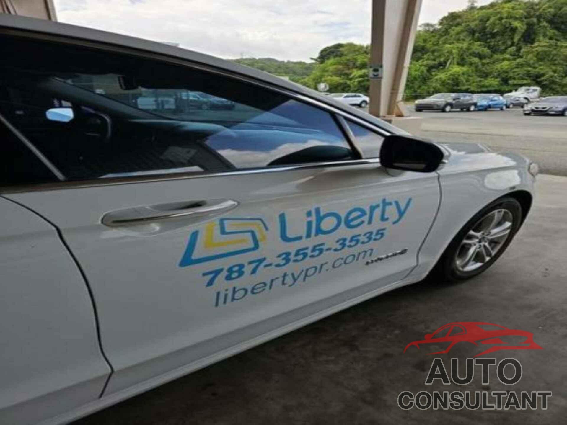 FORD FUSION HYBRID 2018 - 3FA6P0LU4JR278654