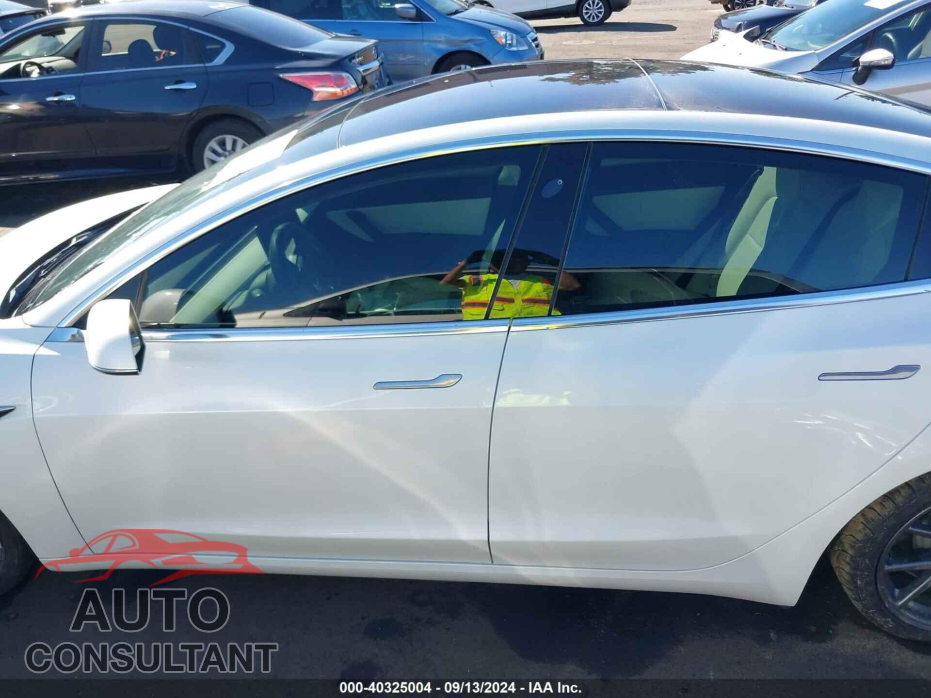 TESLA MODEL 3 2018 - 5YJ3E1EB8JF086479