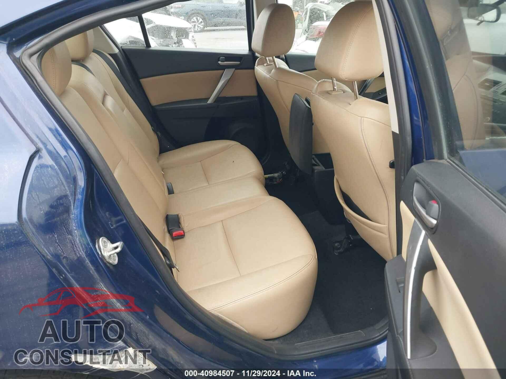 MAZDA MAZDA3 2012 - JM1BL1W73C1535042