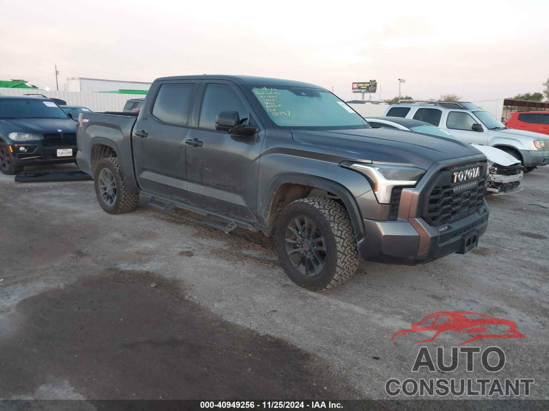 TOYOTA TUNDRA 2023 - 5TFLA5DB7PX070597