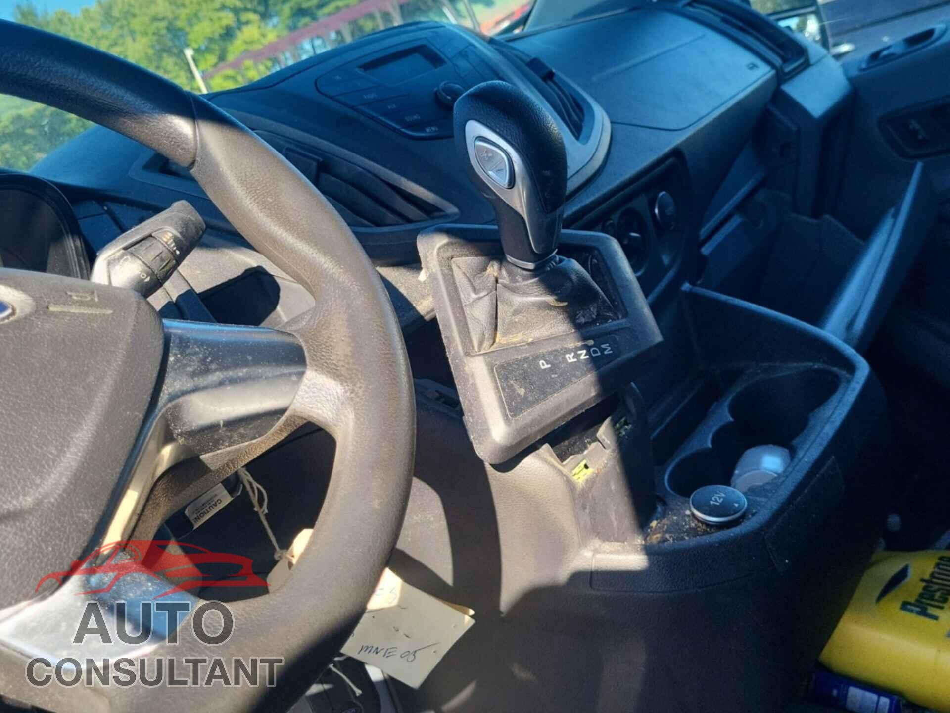 FORD TRANSIT 2017 - 1FTYE1YM0HKA82555