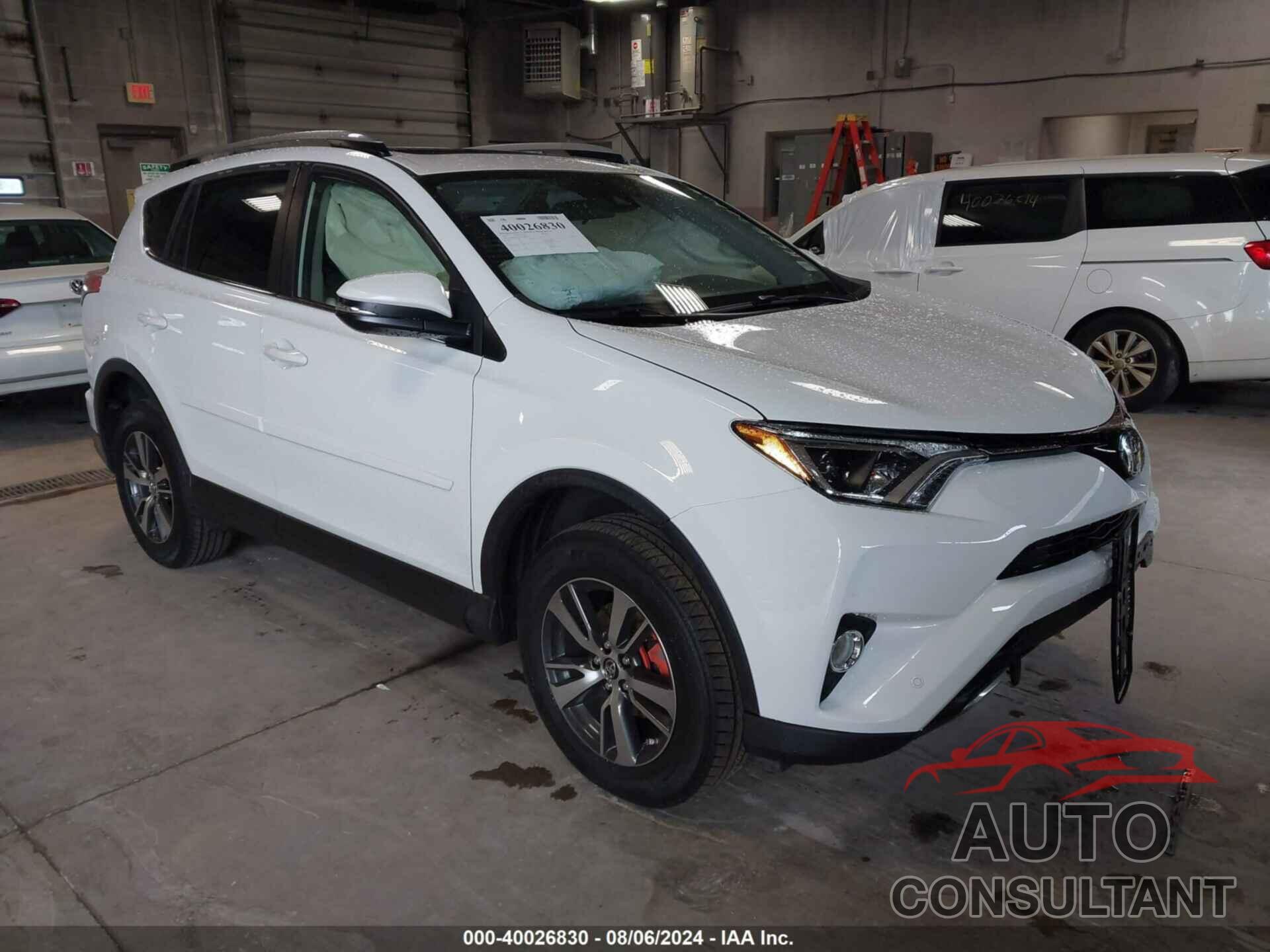 TOYOTA RAV4 2017 - JTMRFREV4HJ160838