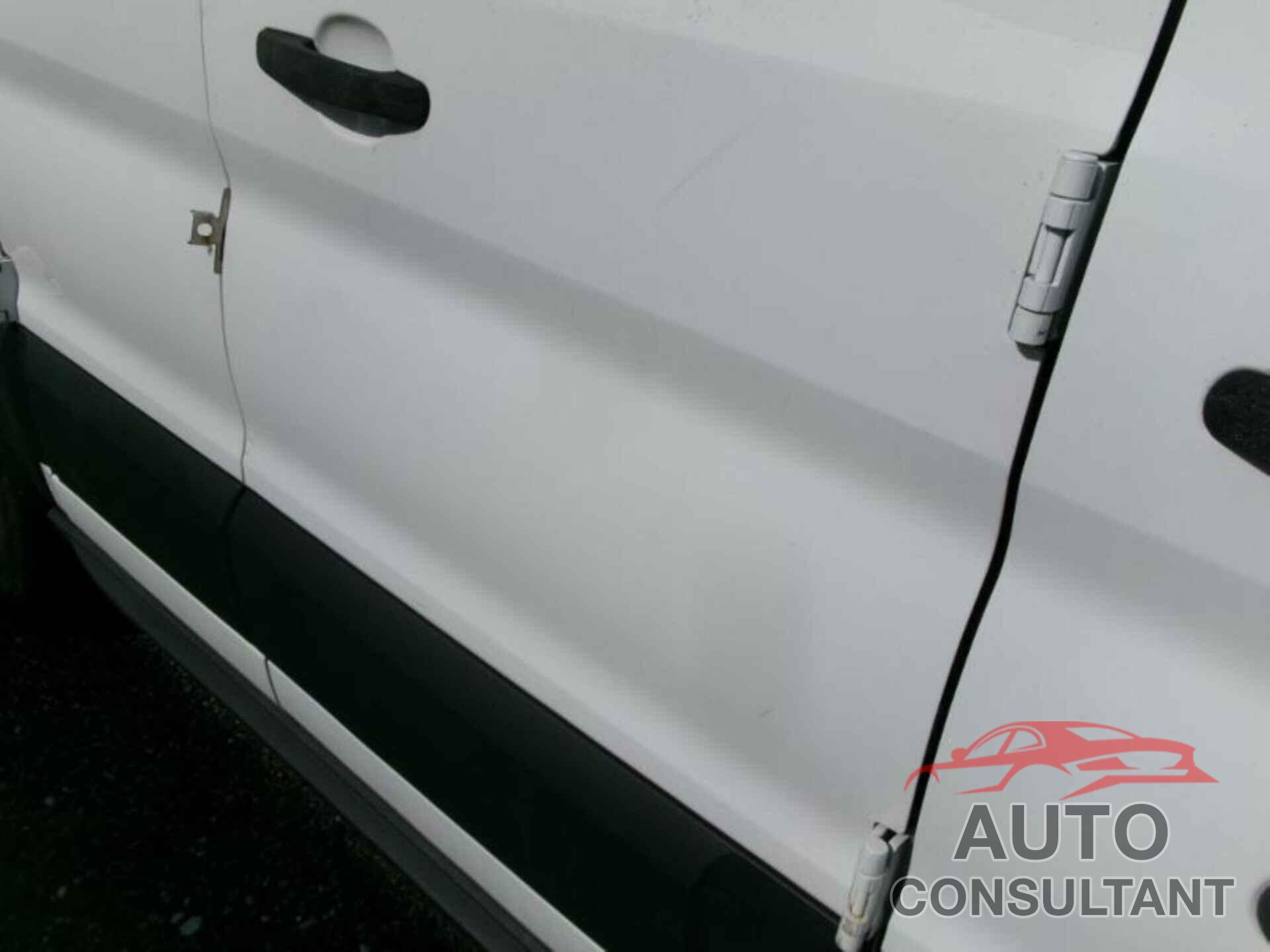 FORD TRANSIT-150 2018 - 1FTYE1ZM2JKA13029