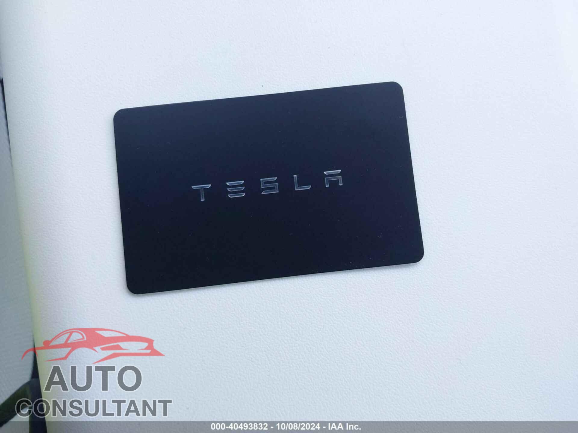 TESLA MODEL Y 2024 - 7SAYGDEE1RA307833