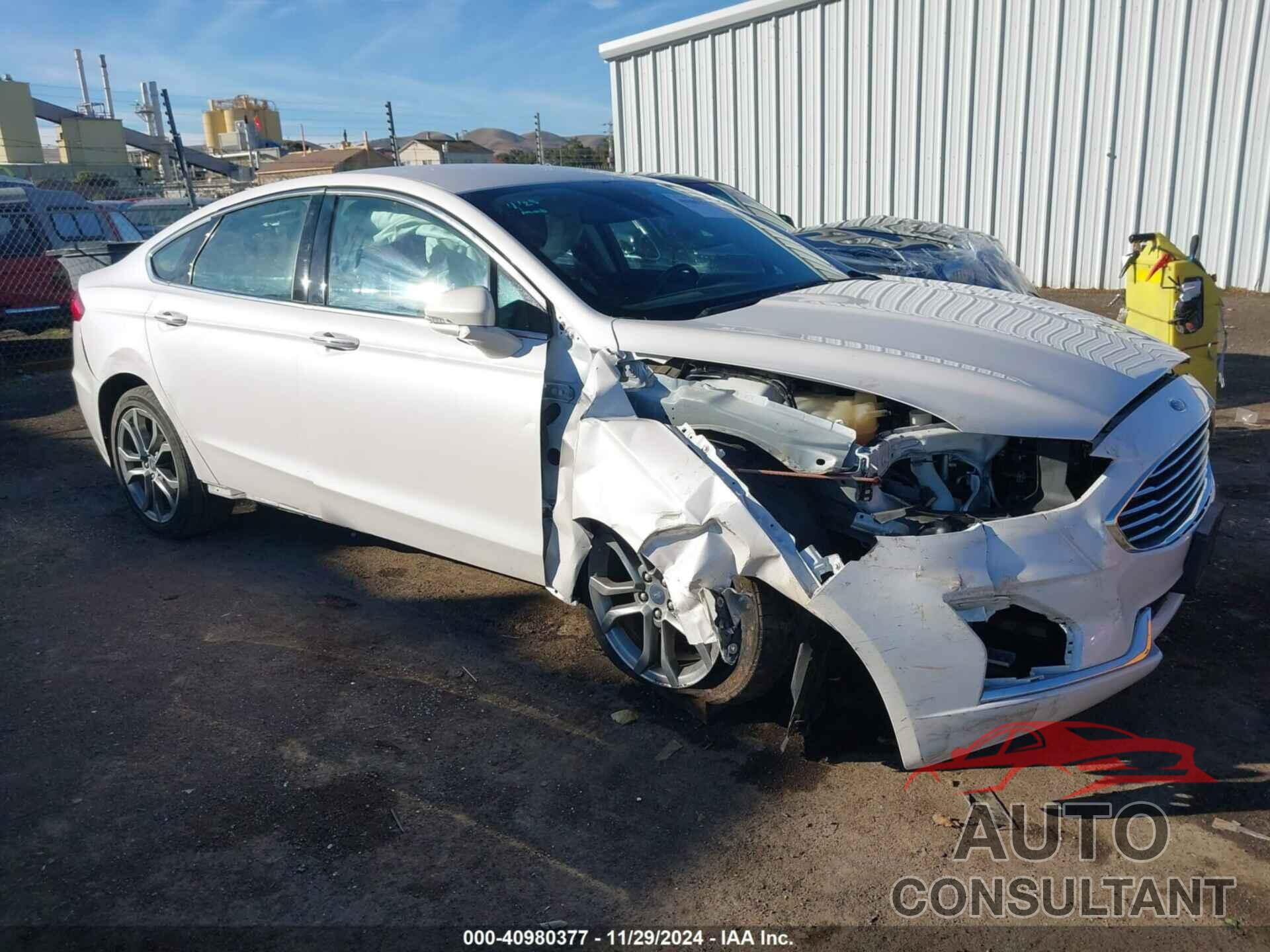 FORD FUSION 2019 - 3FA6P0CD1KR179016