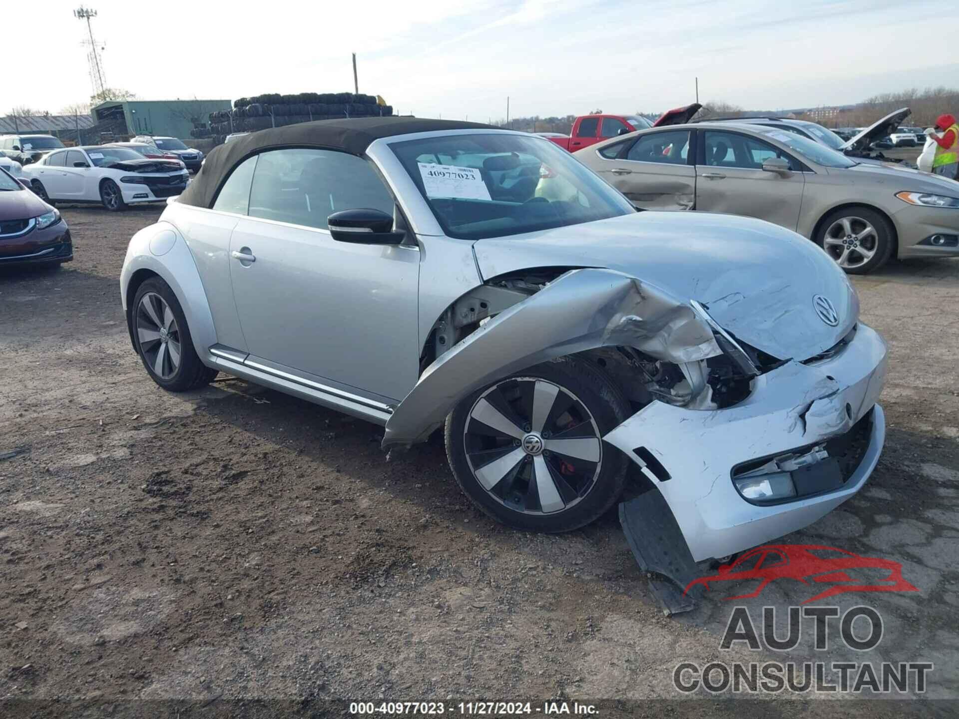 VOLKSWAGEN BEETLE 2013 - 3VW8A7AT5DM802612