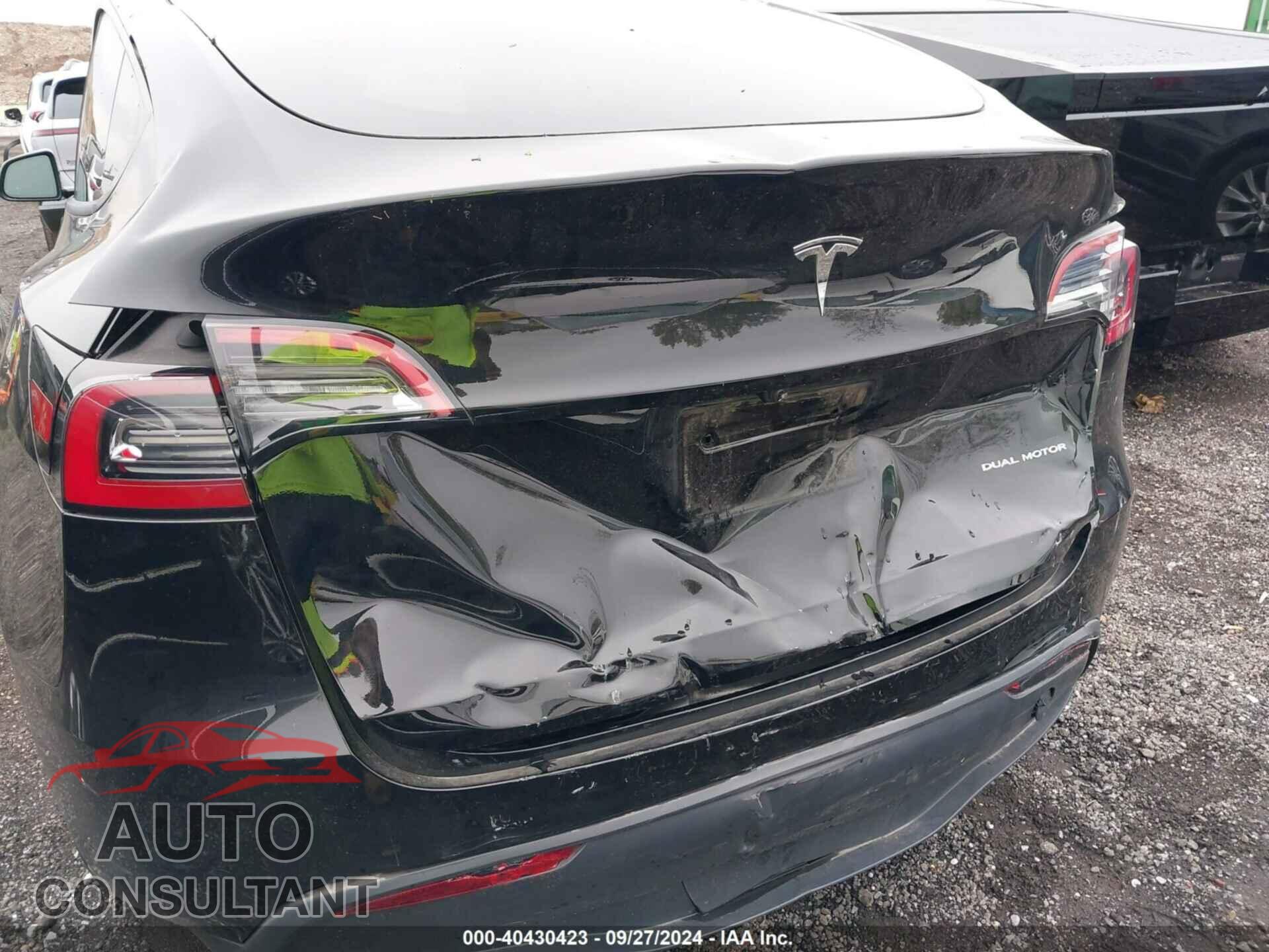 TESLA MODEL Y 2023 - 7SAYGAEE1PF923367