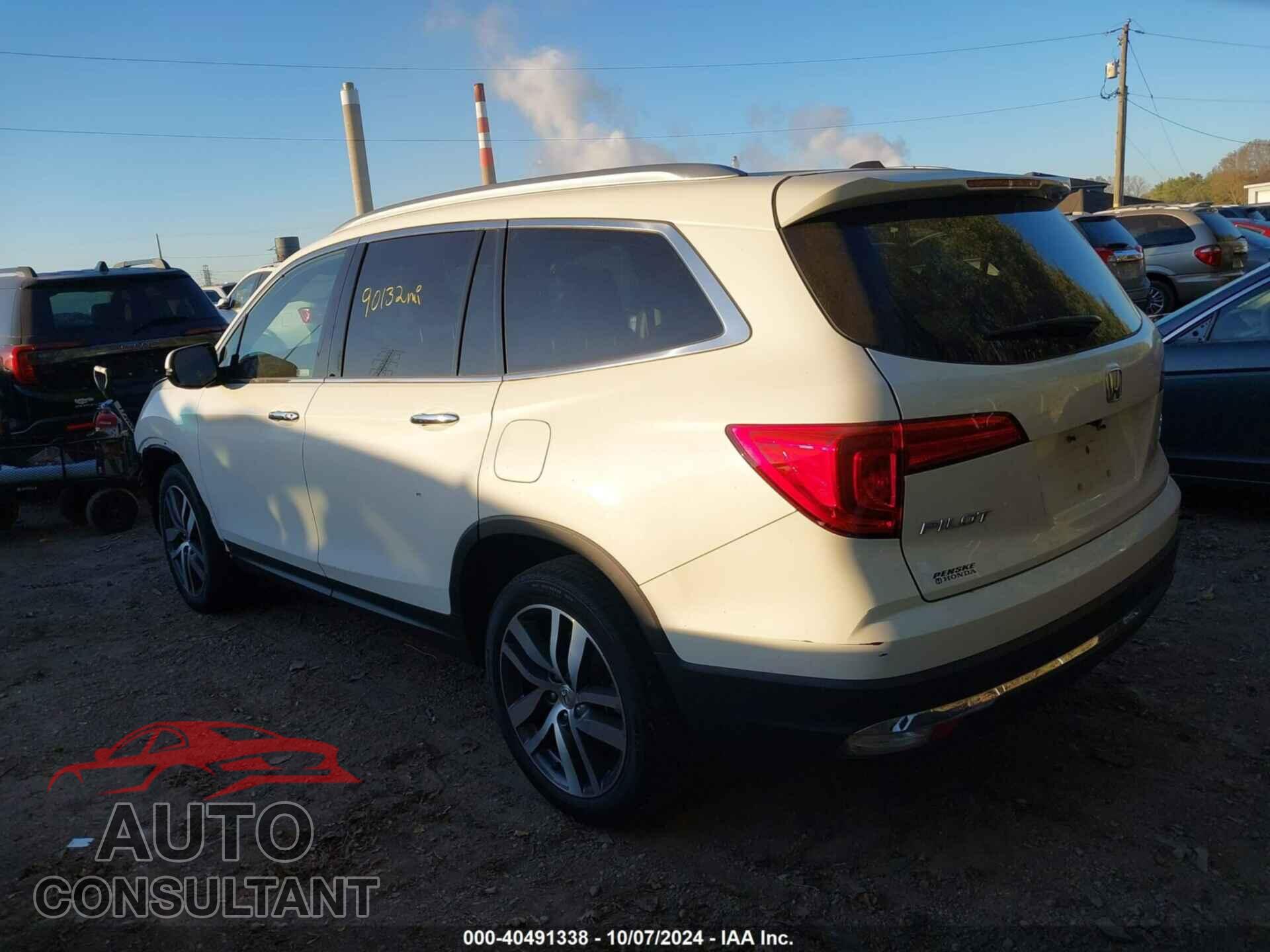 HONDA PILOT 2017 - 5FNYF6H02HB098860
