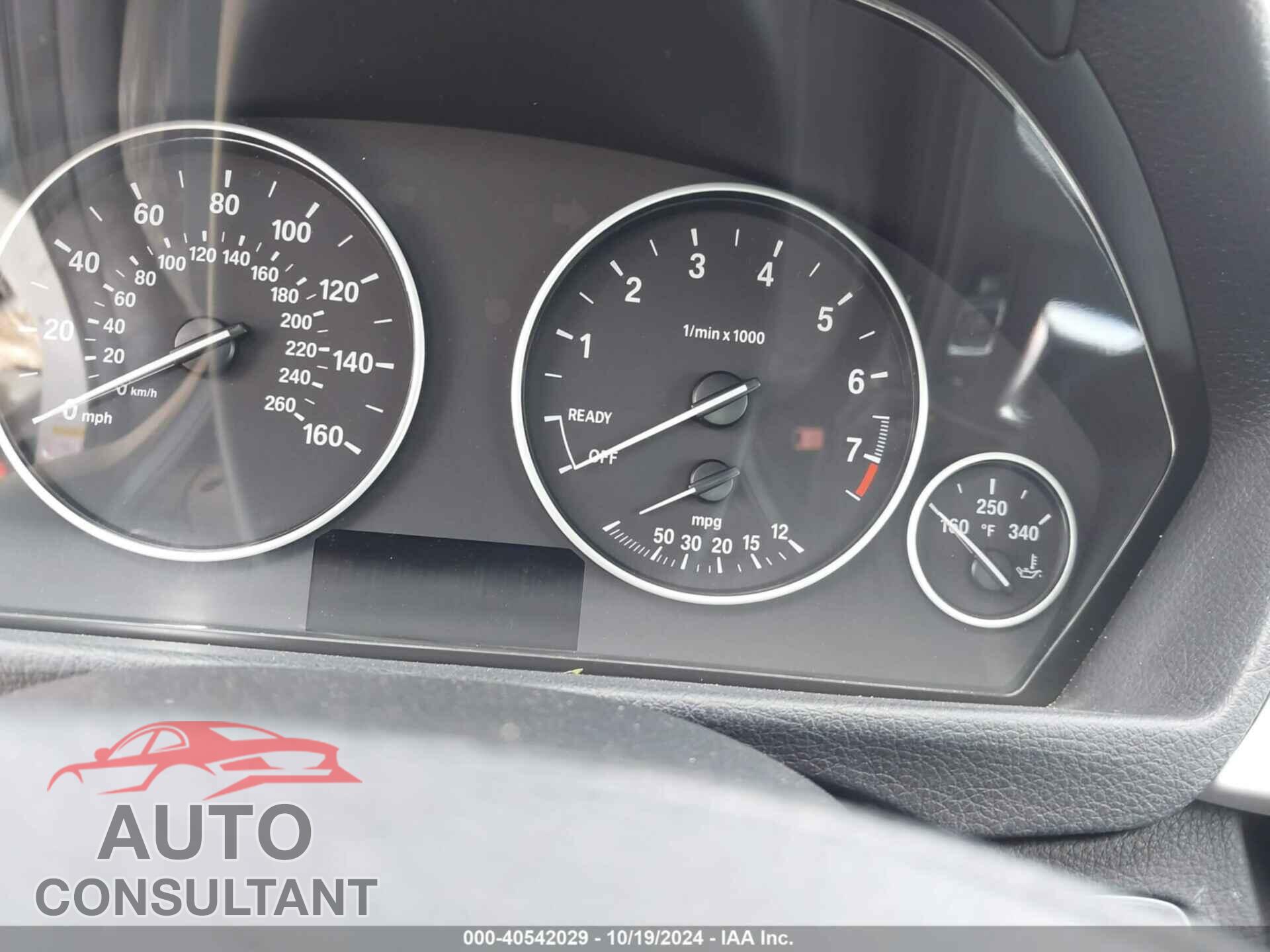 BMW 320I 2016 - WBA8E1G53GNU11799