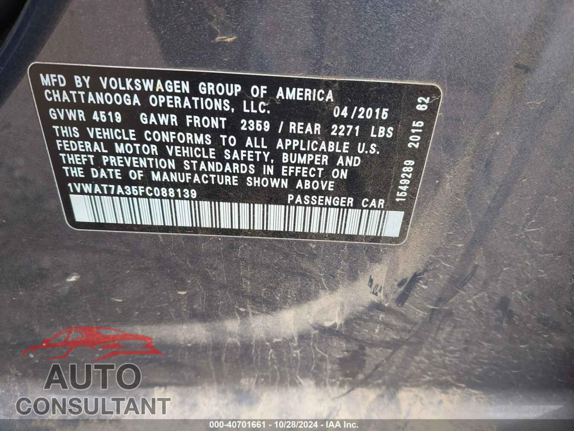 VOLKSWAGEN PASSAT 2015 - 1VWAT7A35FC088139