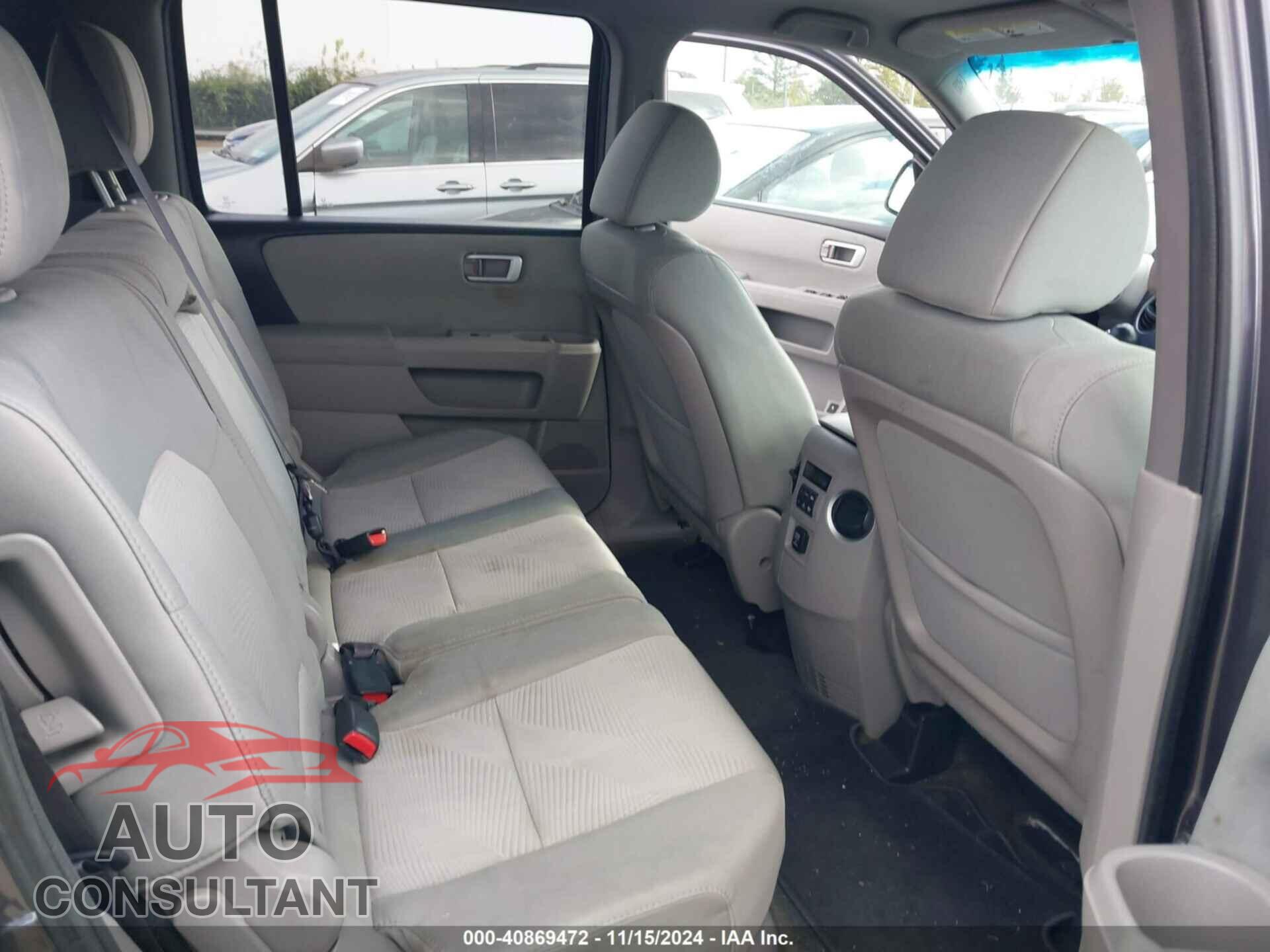 HONDA PILOT 2015 - 5FNYF3H21FB015786