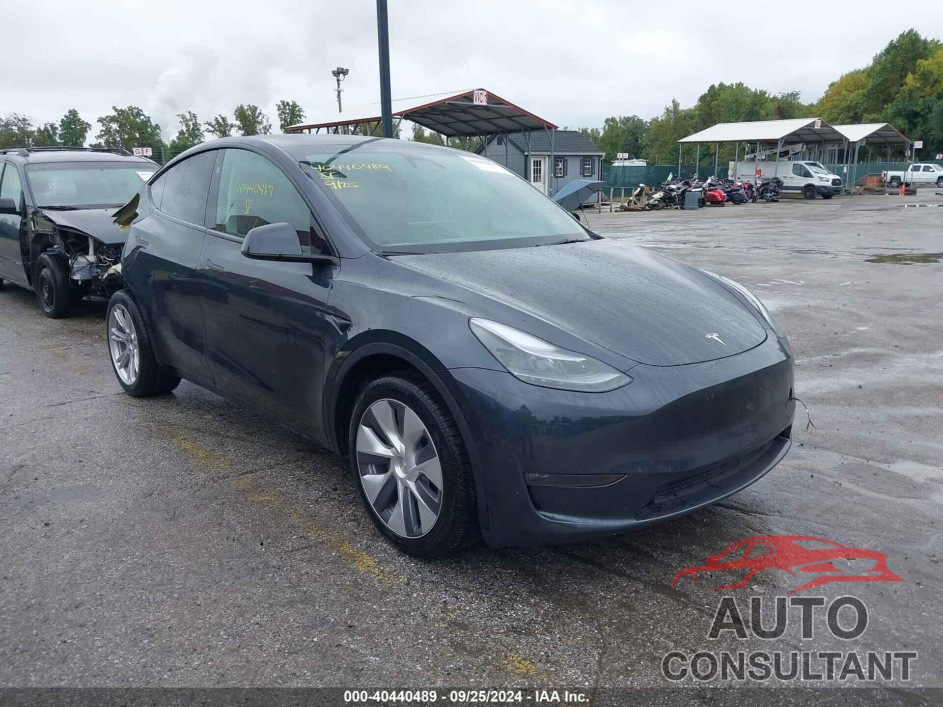 TESLA MODEL Y 2024 - 7SAYGDEE1RA271965