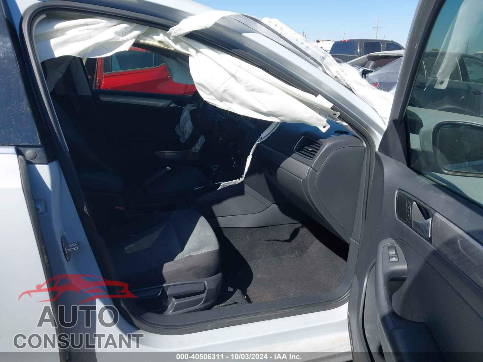 VOLKSWAGEN JETTA 2017 - 3VW2B7AJ9HM411759