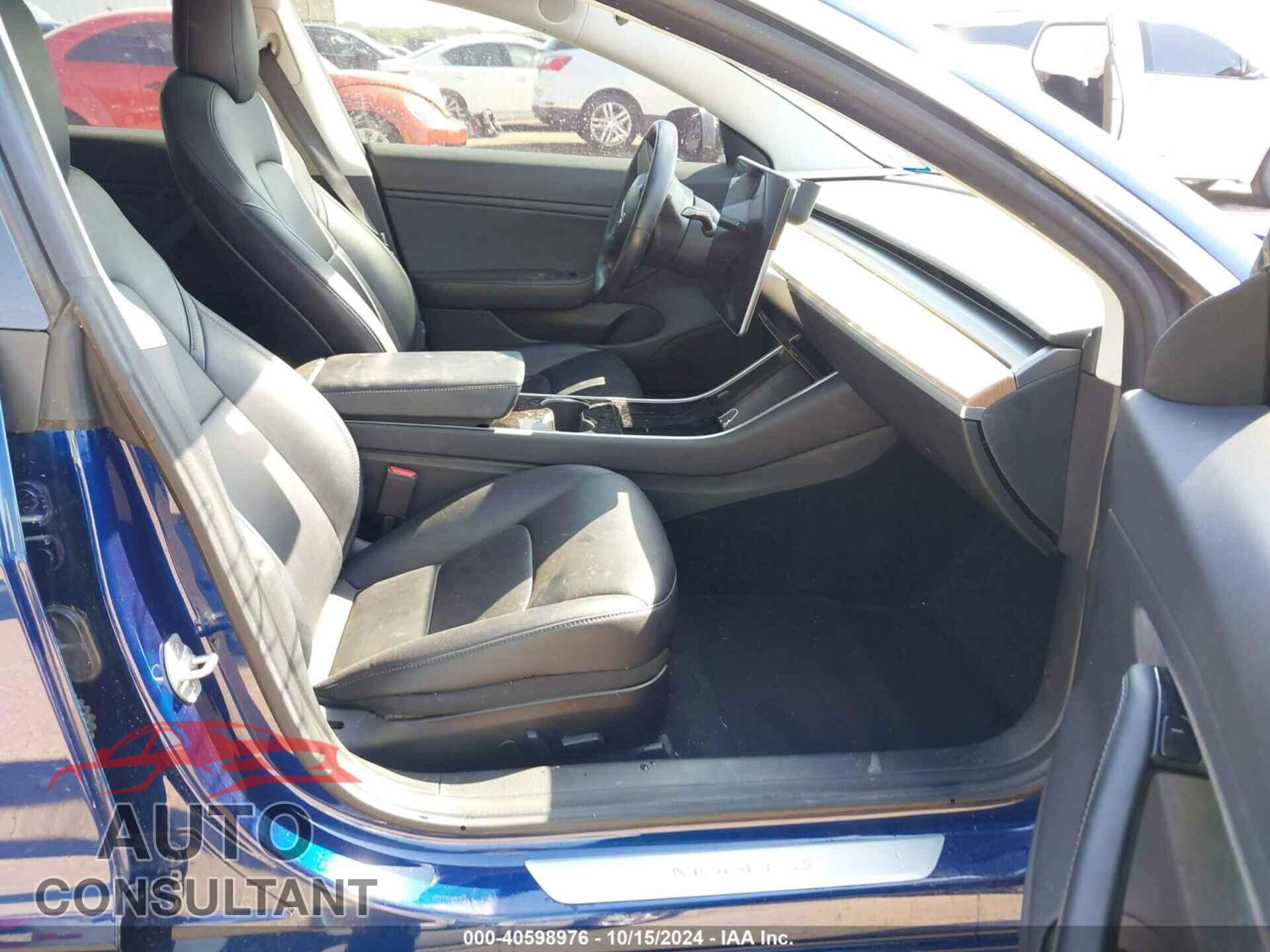 TESLA MODEL 3 2018 - 5YJ3E1EA3JF049721