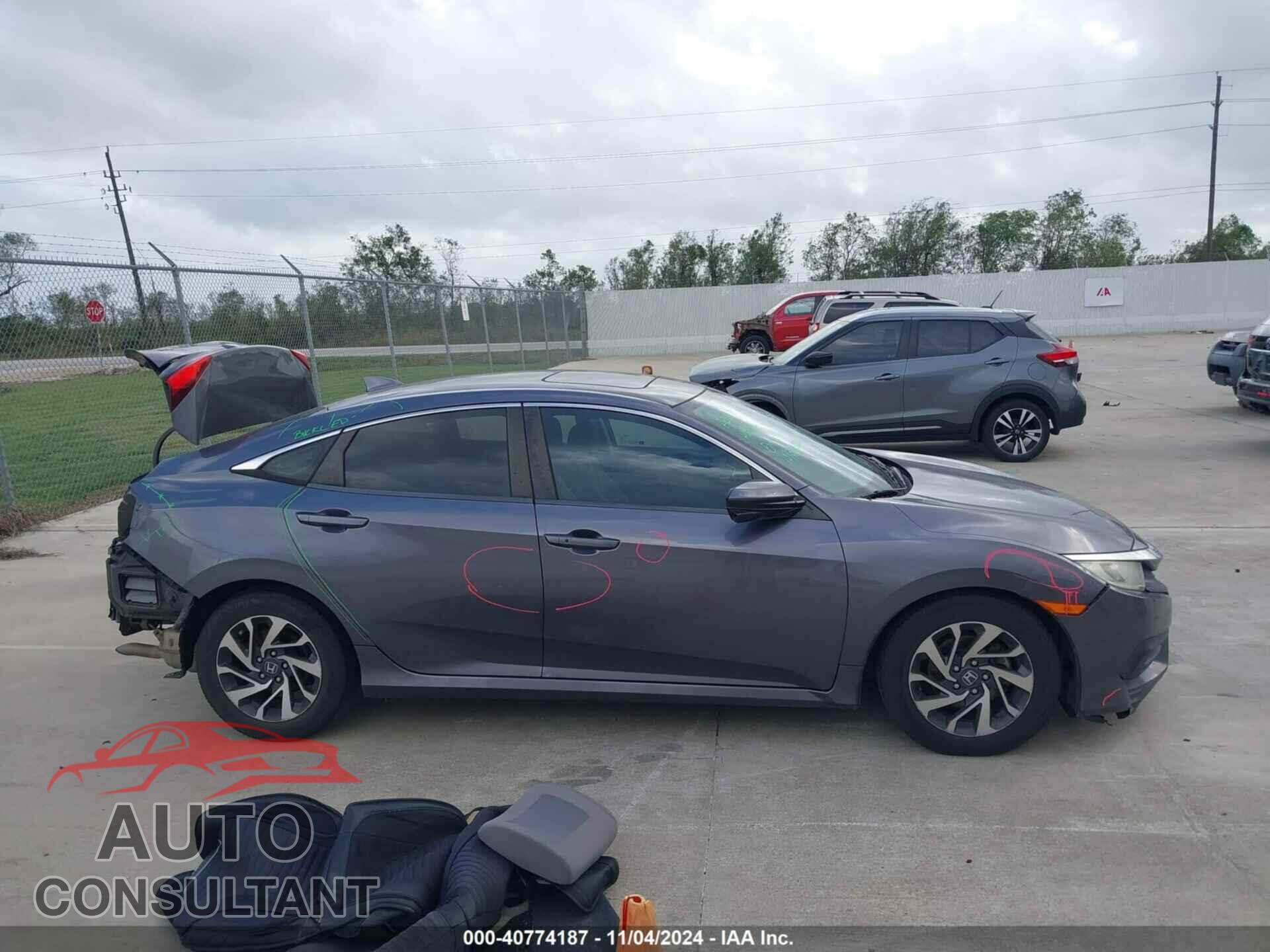 HONDA CIVIC 2017 - 19XFC2F77HE006981