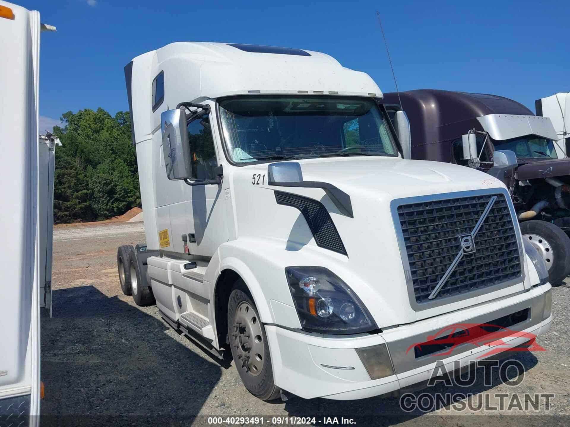 VOLVO VN 2016 - 4V4NC9EH5GN923219