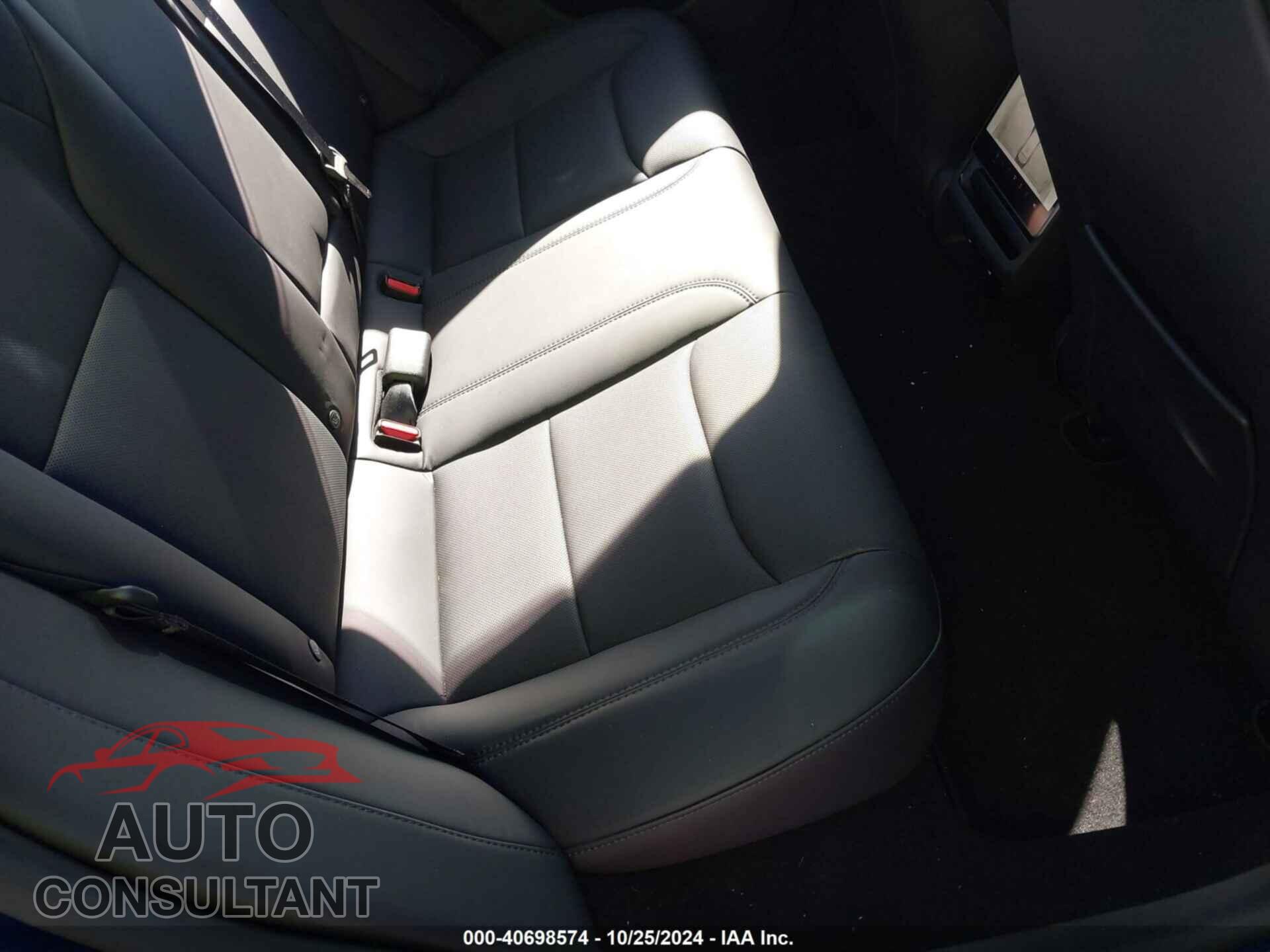 TESLA MODEL 3 2024 - 5YJ3E1EB1RF813148