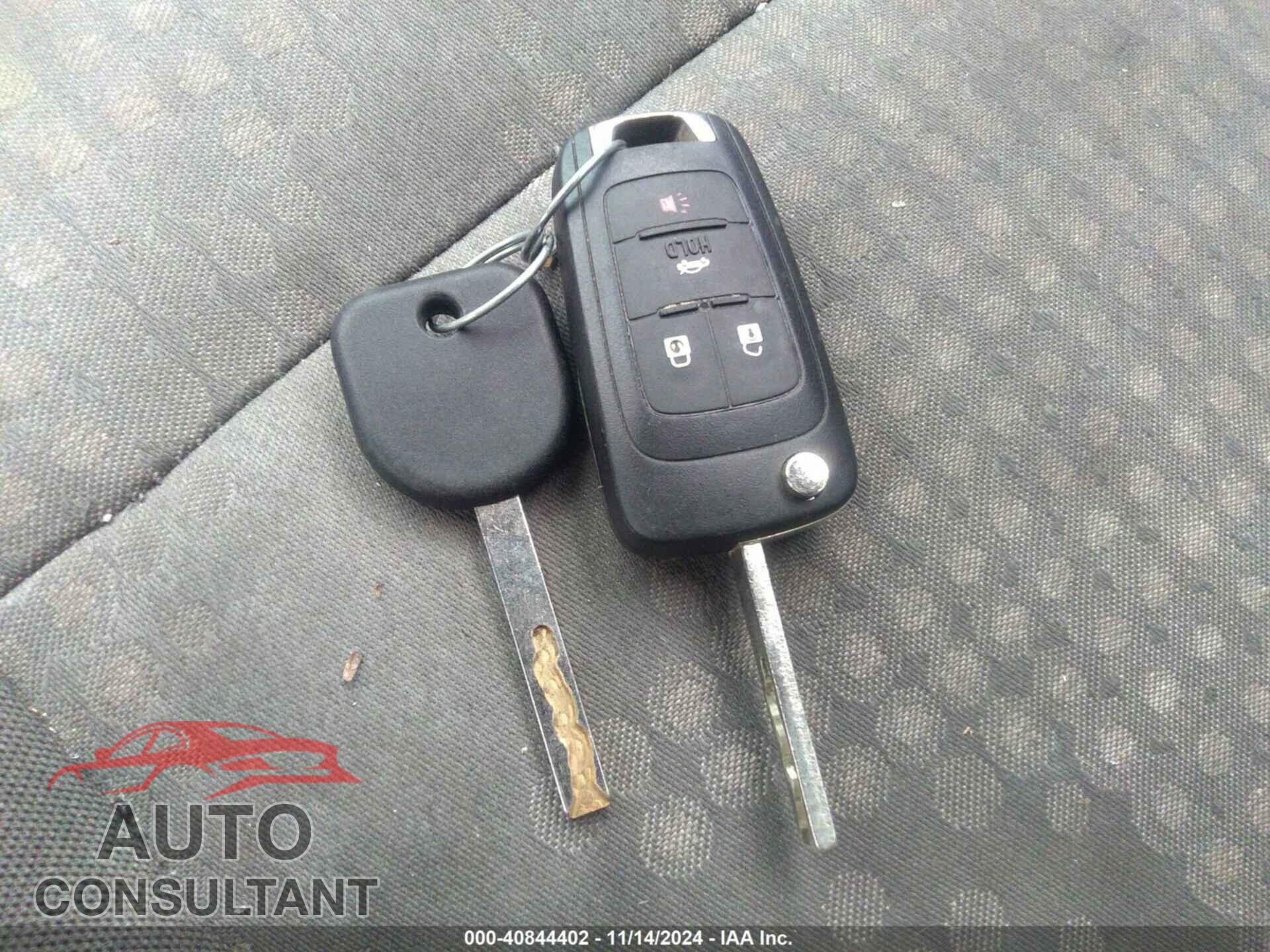 CHEVROLET SONIC 2017 - 1G1JB5SG5H4159146