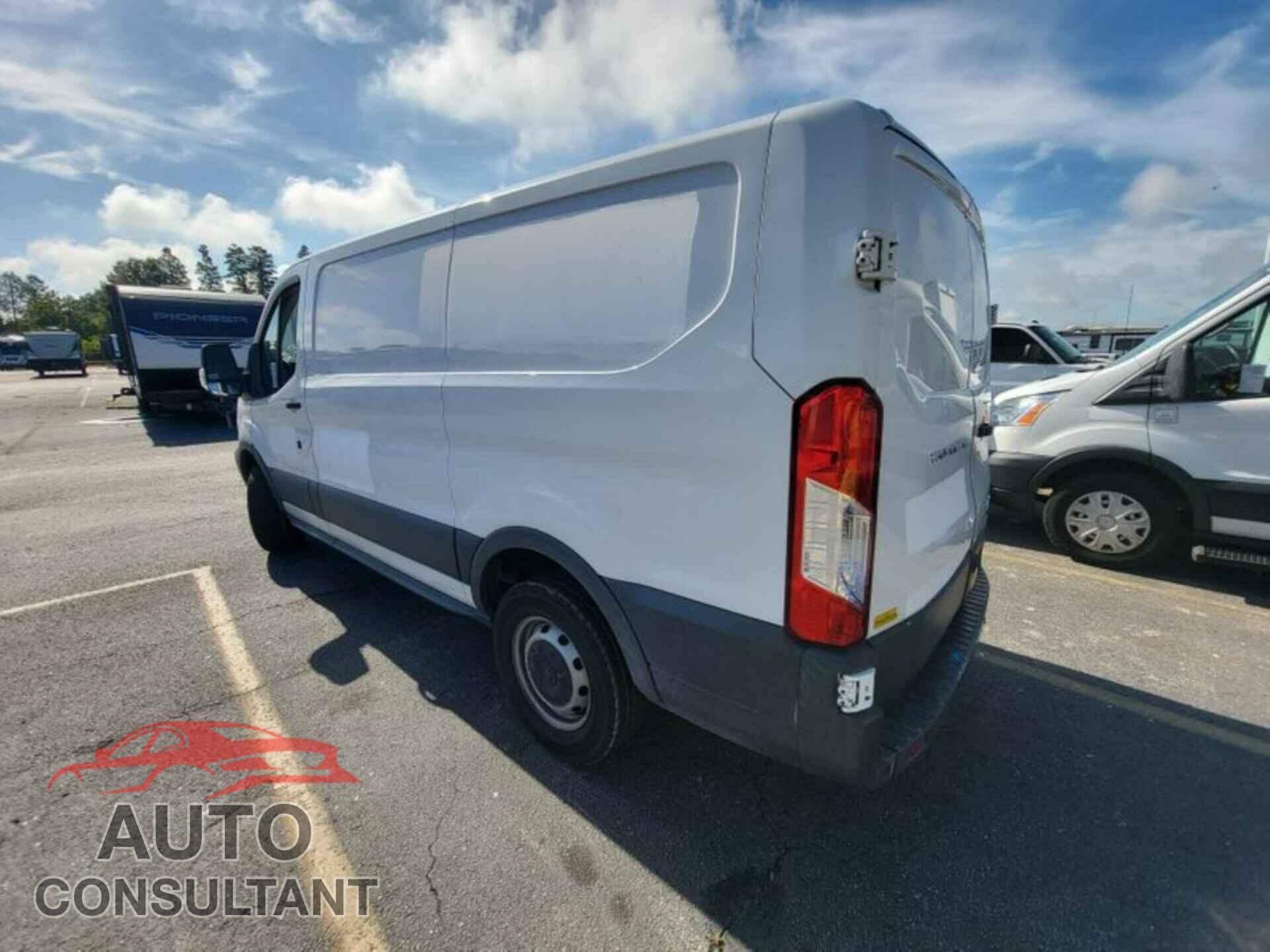 FORD TRANSIT 2018 - 1FTYR1YM7JKA45092