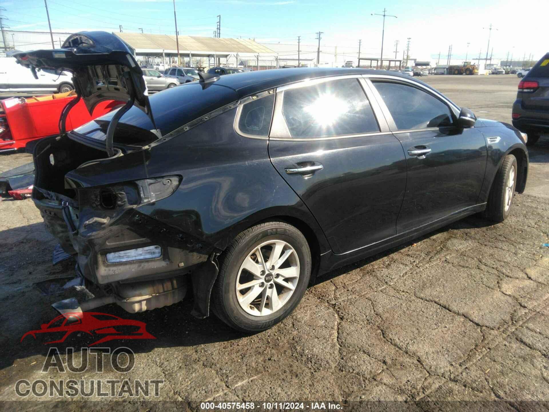 KIA OPTIMA 2017 - KNAGT4L38H5160884