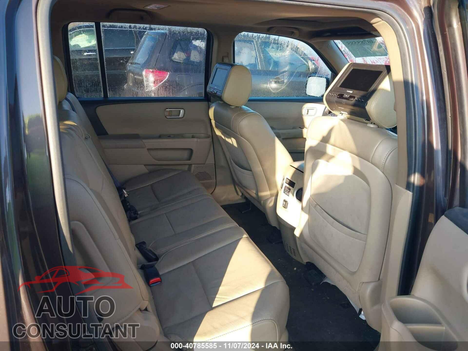 HONDA PILOT 2013 - 5FNYF4H51DB016465