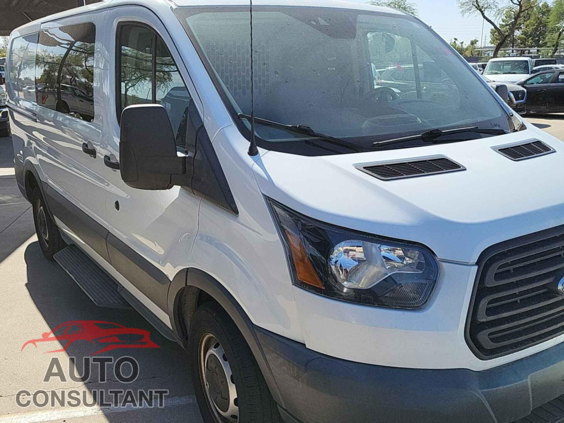 FORD TRANSIT 2018 - 1FTYE1YM1JKB52246
