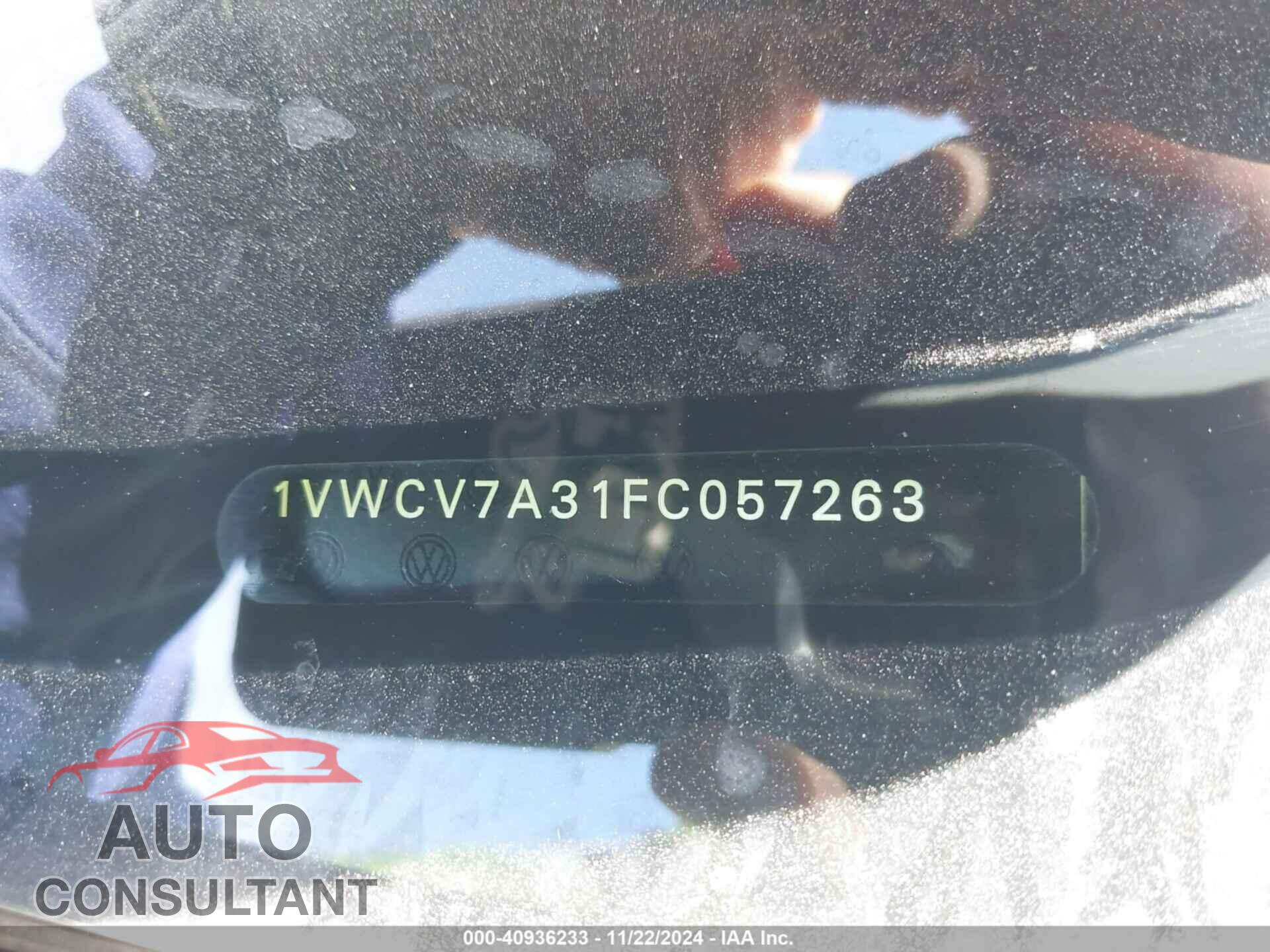 VOLKSWAGEN PASSAT 2015 - 1VWCV7A31FC057263
