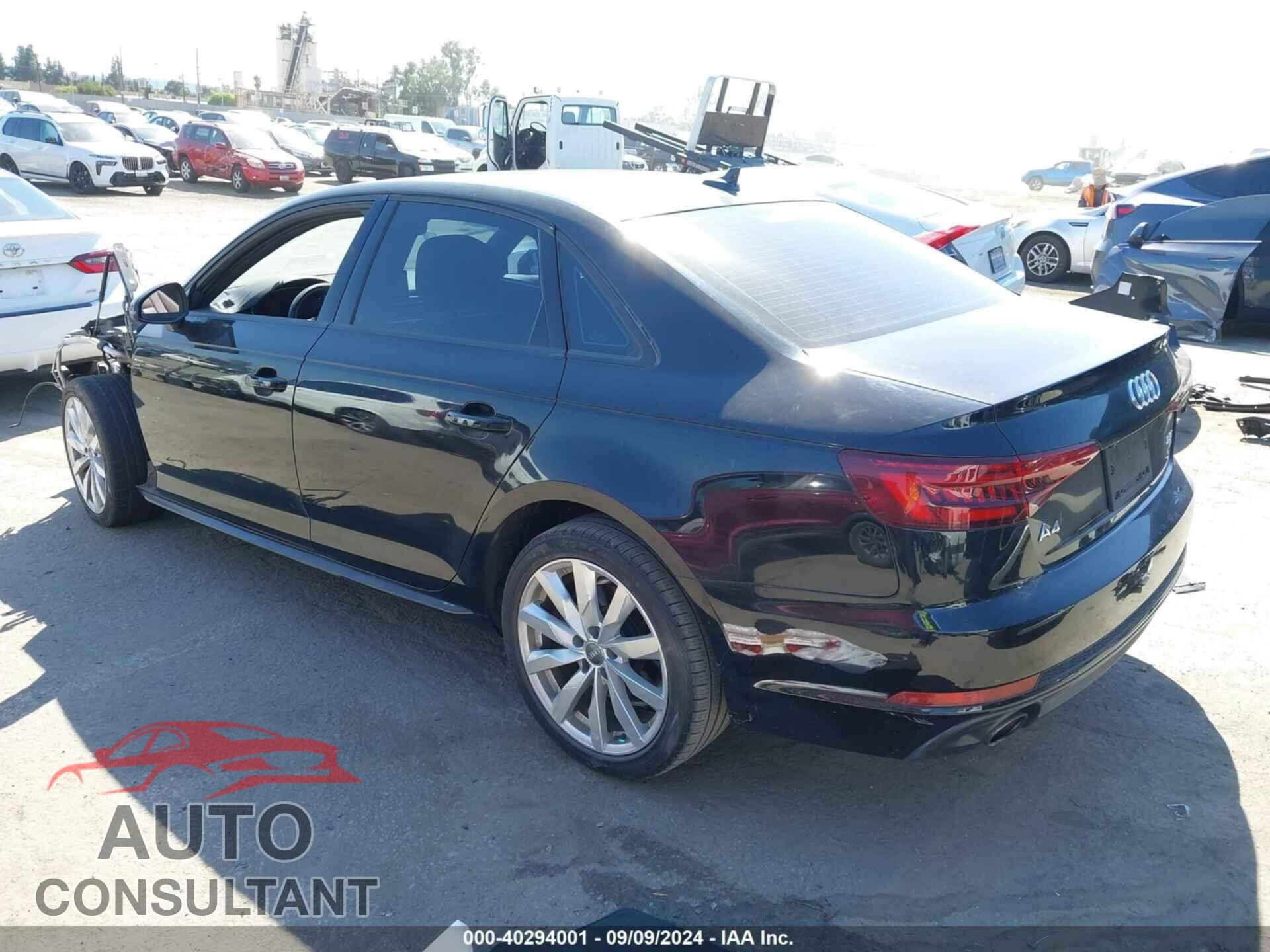 AUDI A4 2018 - WAUKMAF47JN017392