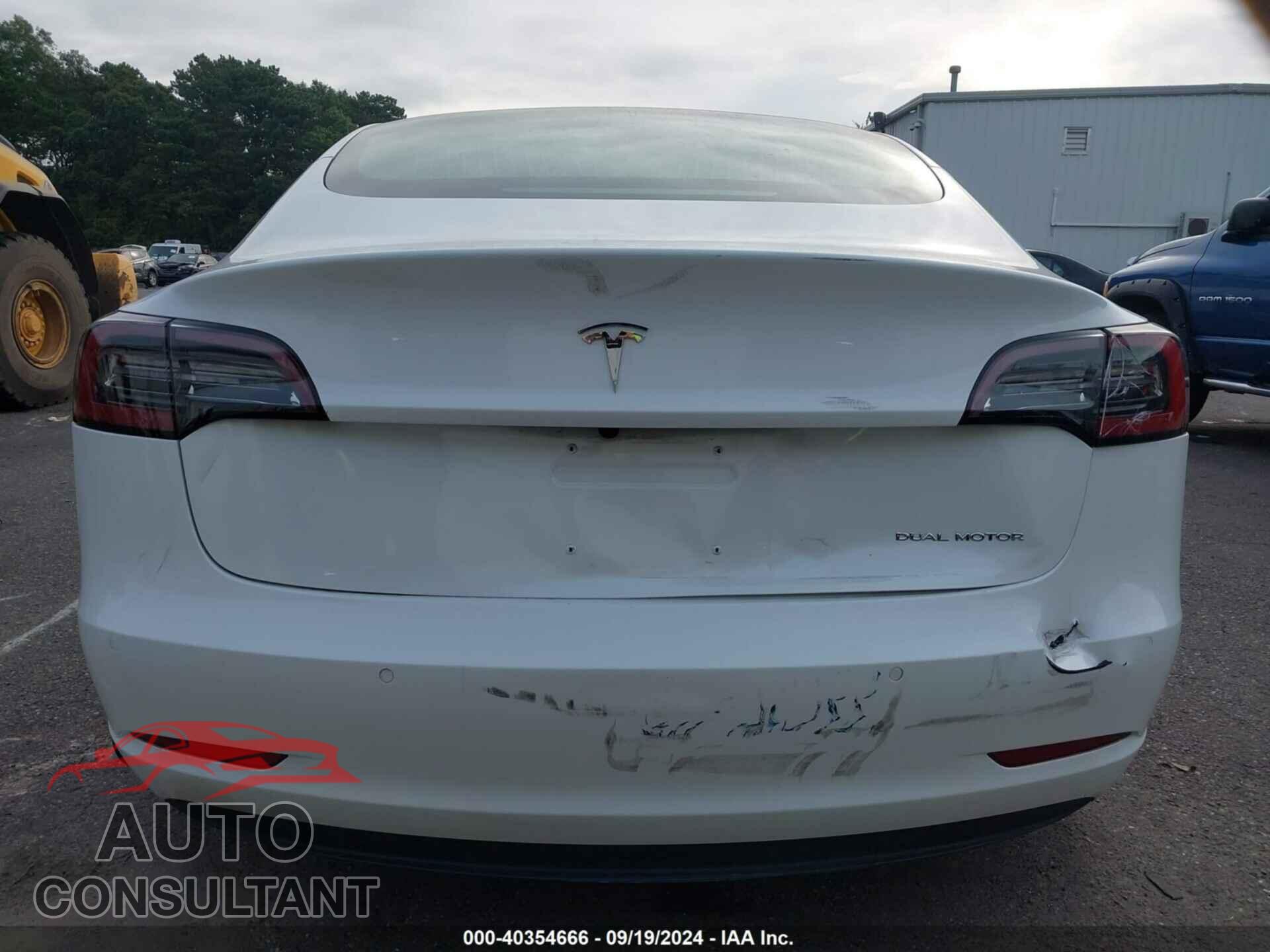 TESLA MODEL 3 2018 - 5YJ3E1EB5JF101231