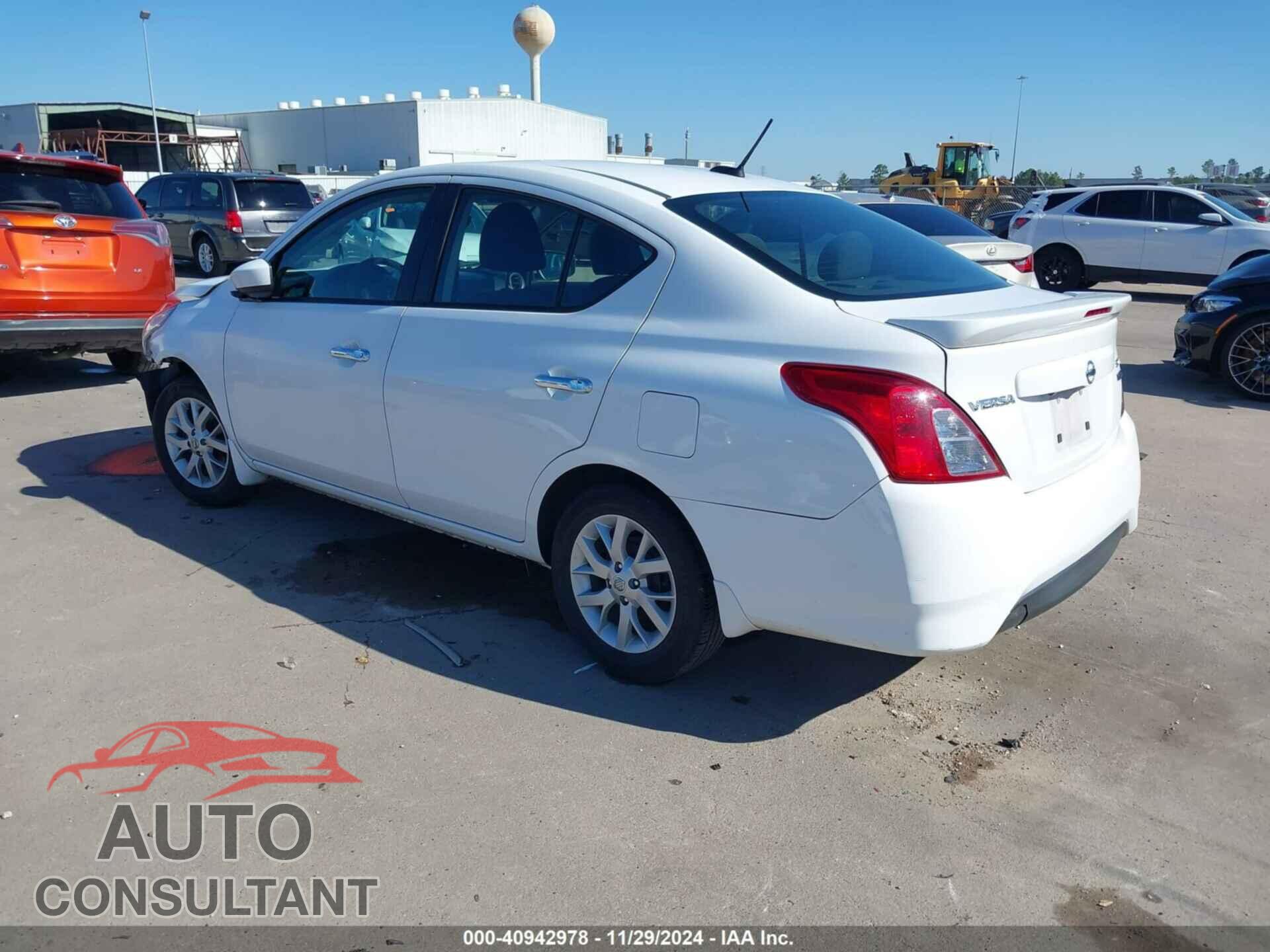 NISSAN VERSA 2017 - 3N1CN7AP3HL864982