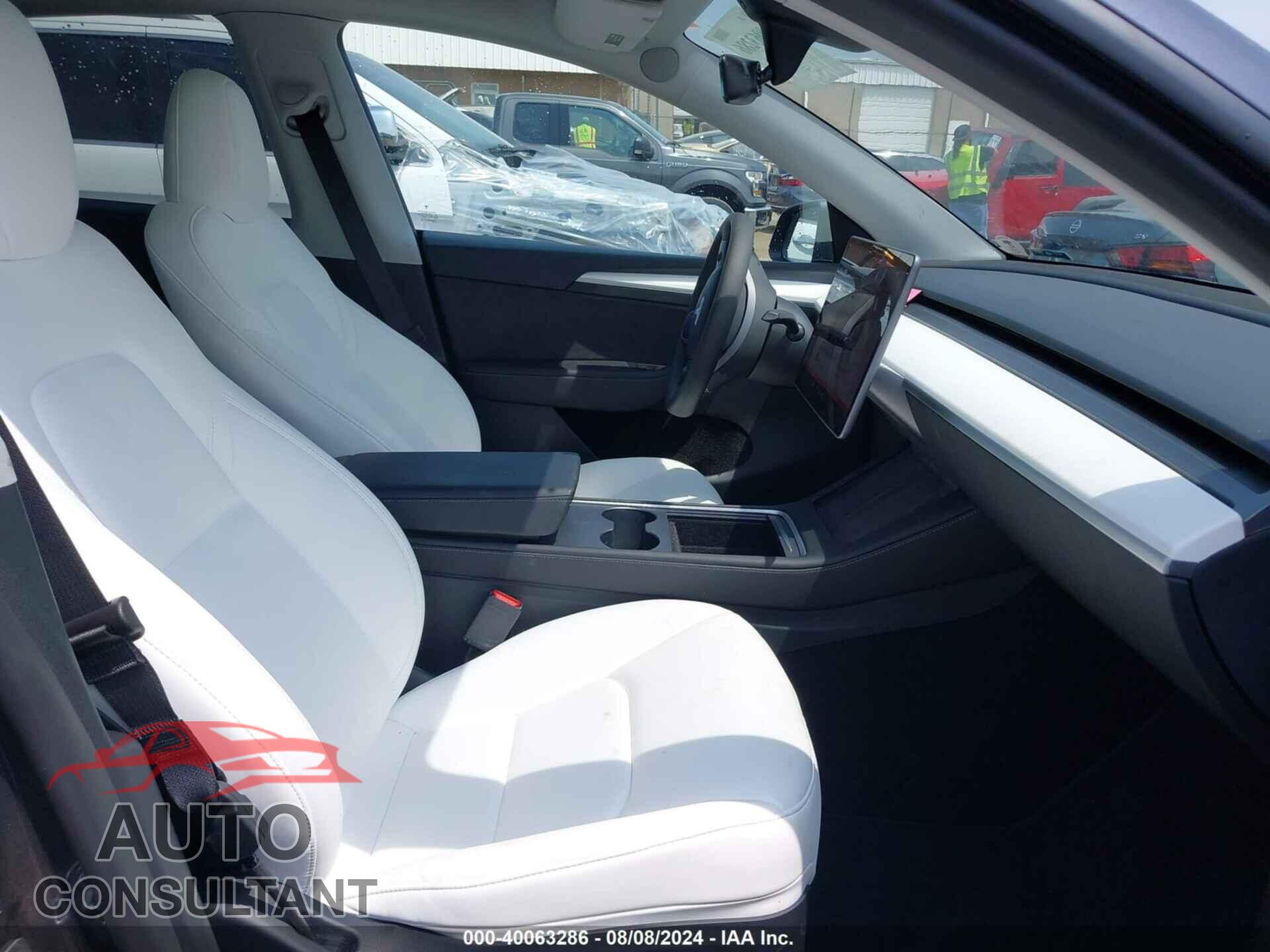 TESLA MODEL Y 2023 - 7SAYGDEF2PF978372