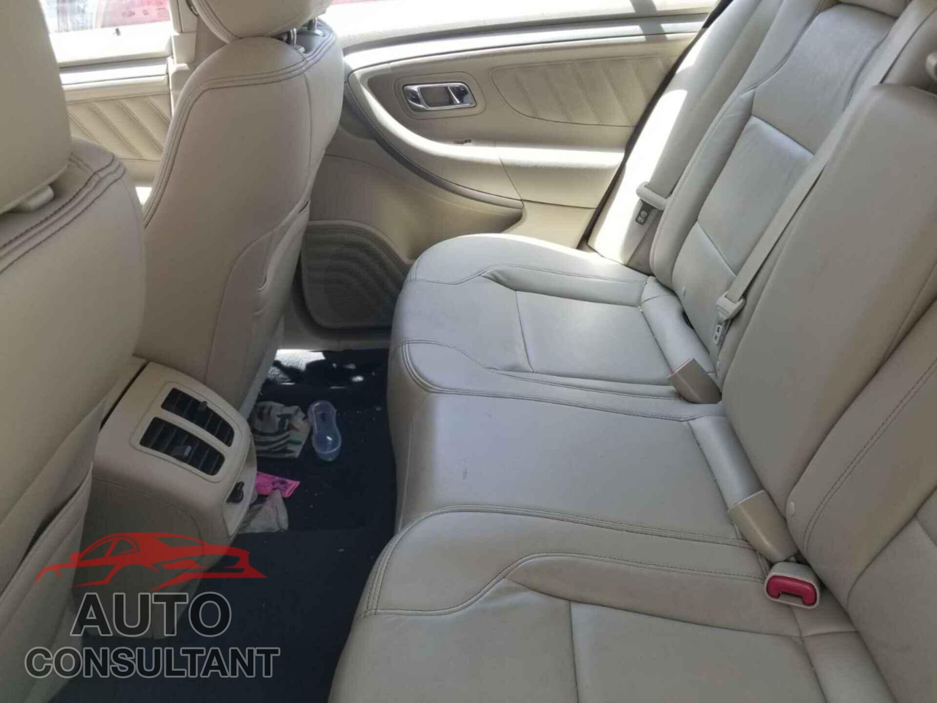 FORD TAURUS 2019 - 1FAHP2E8XKG100261