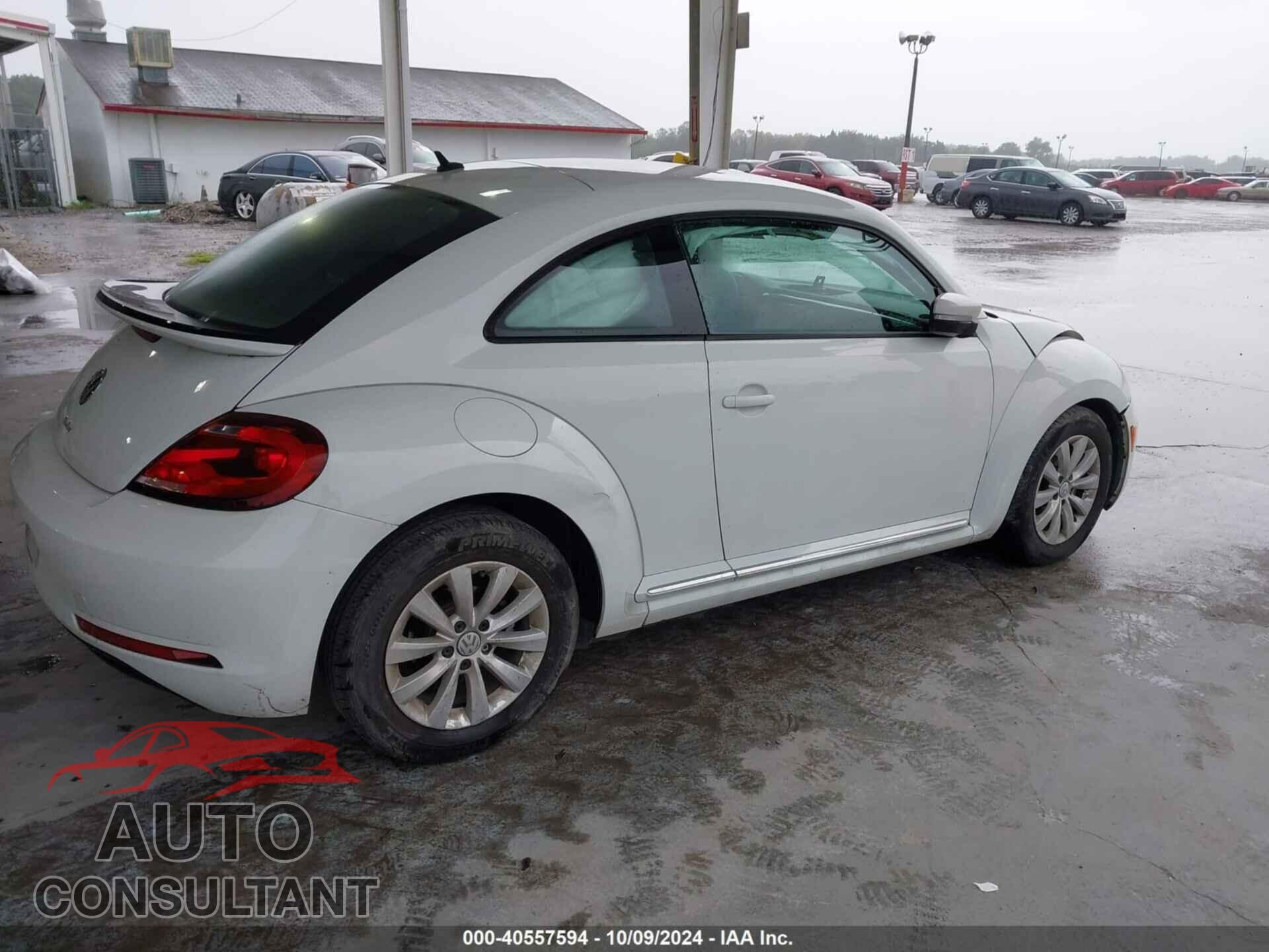 VOLKSWAGEN BEETLE 2019 - 3VWFD7AT0KM701005
