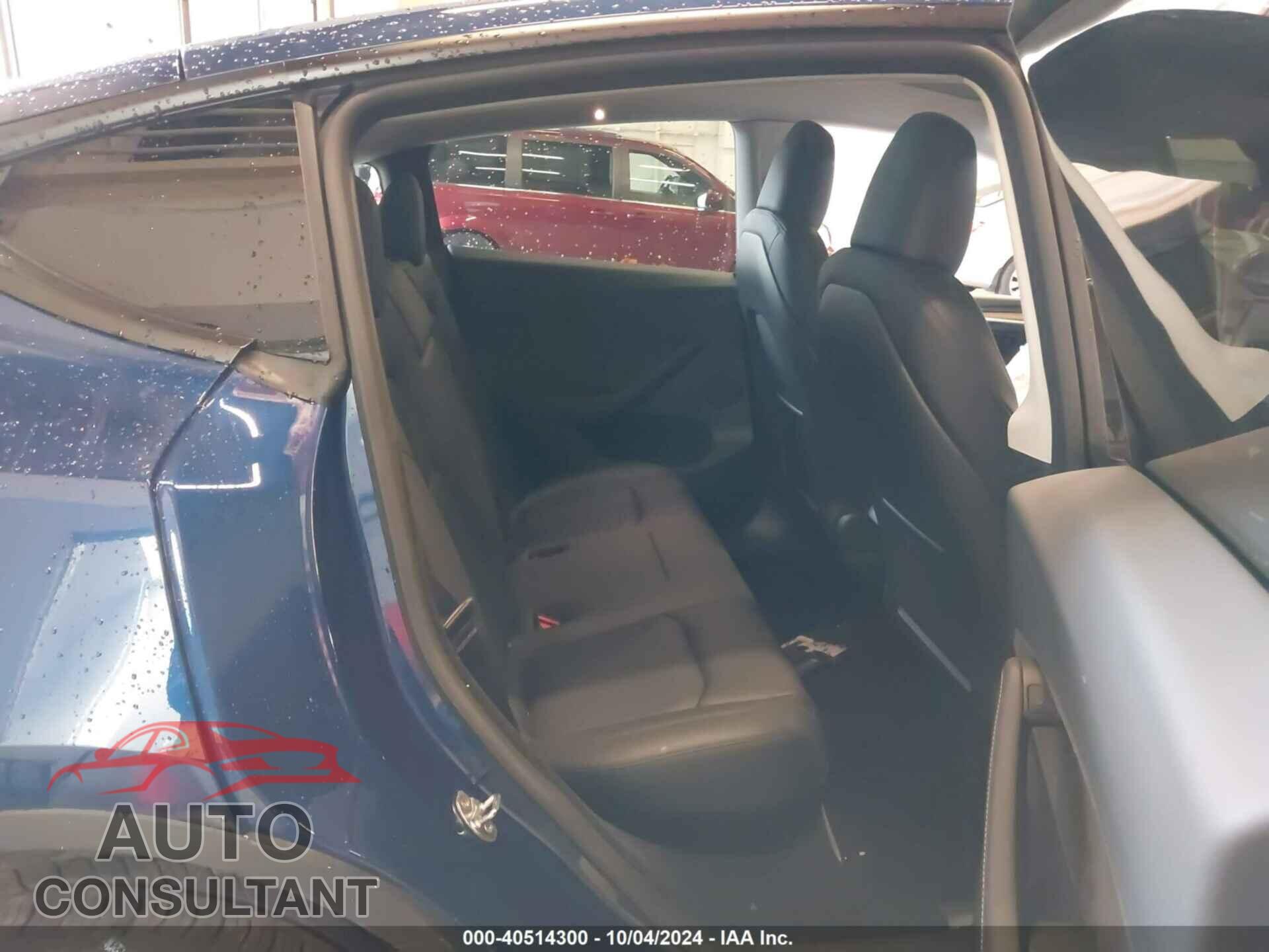 TESLA MODEL Y 2024 - 7SAYGDEE2RF193487