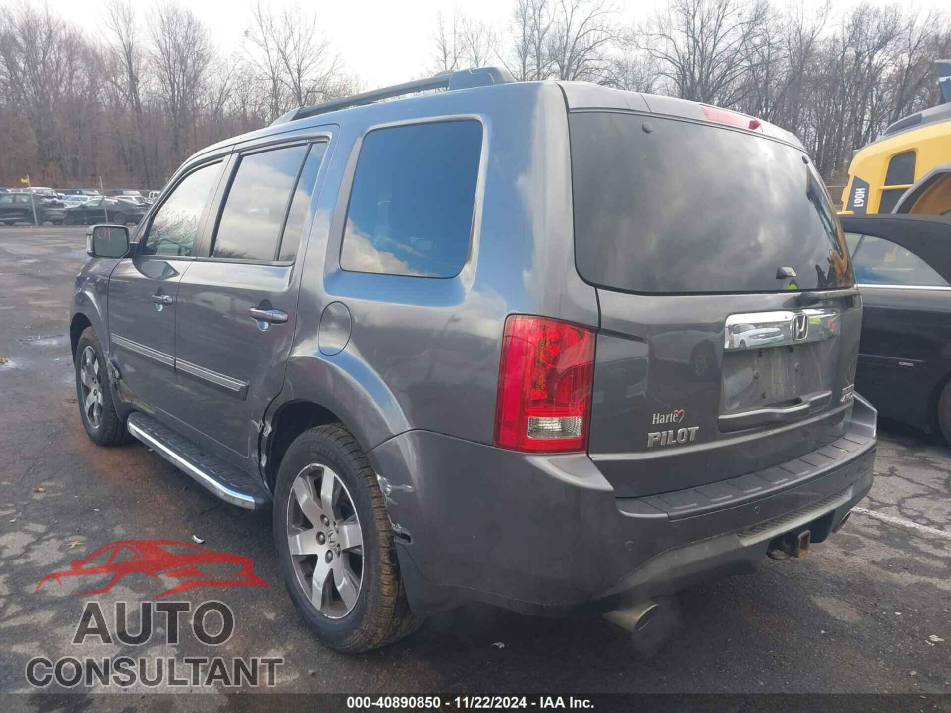 HONDA PILOT 2015 - 5FNYF4H93FB022385