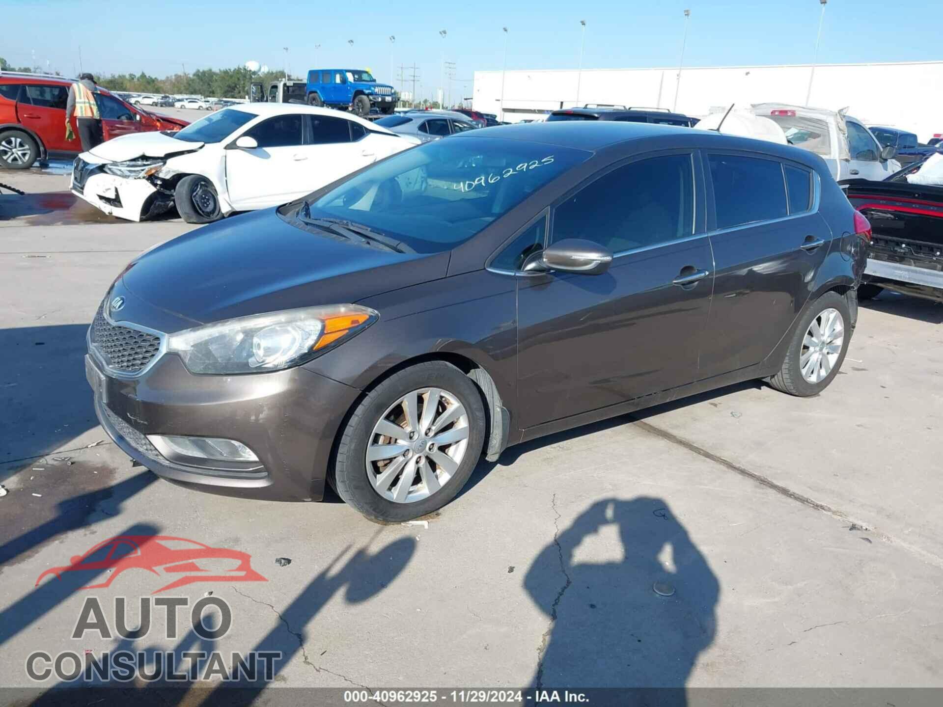 KIA FORTE 2015 - KNAFX5A83F5320879