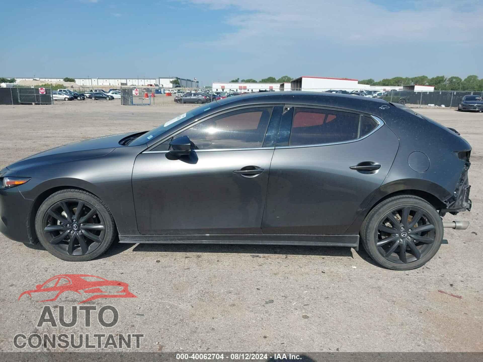 MAZDA MAZDA3 2019 - JM1BPANM2K1128744